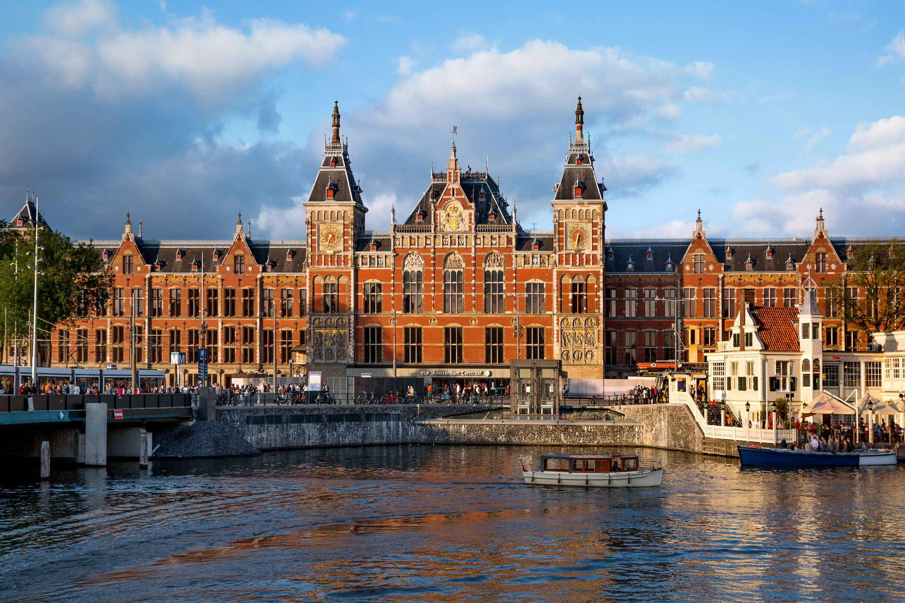 Amsterdam: Canal Cruise from Central Station