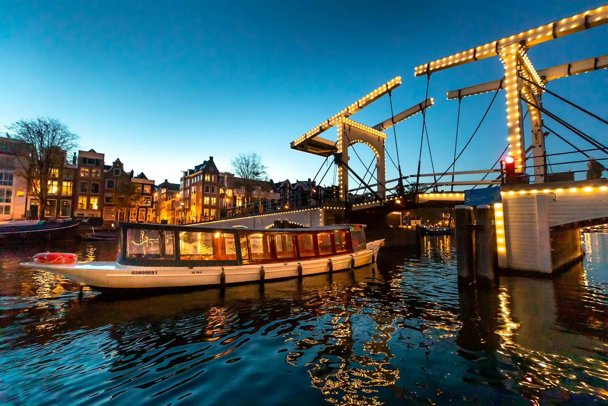 Amsterdam canal night cruise