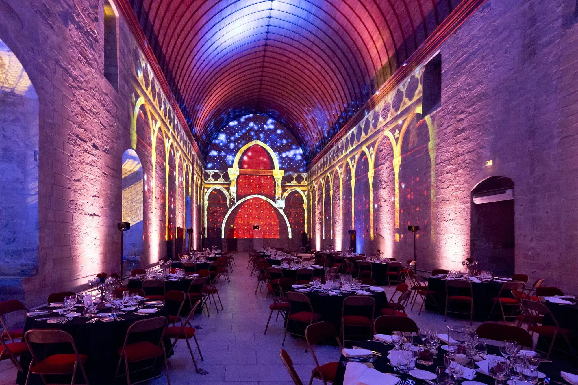 Interior of the Grand Tinel hall in Palais des Papes