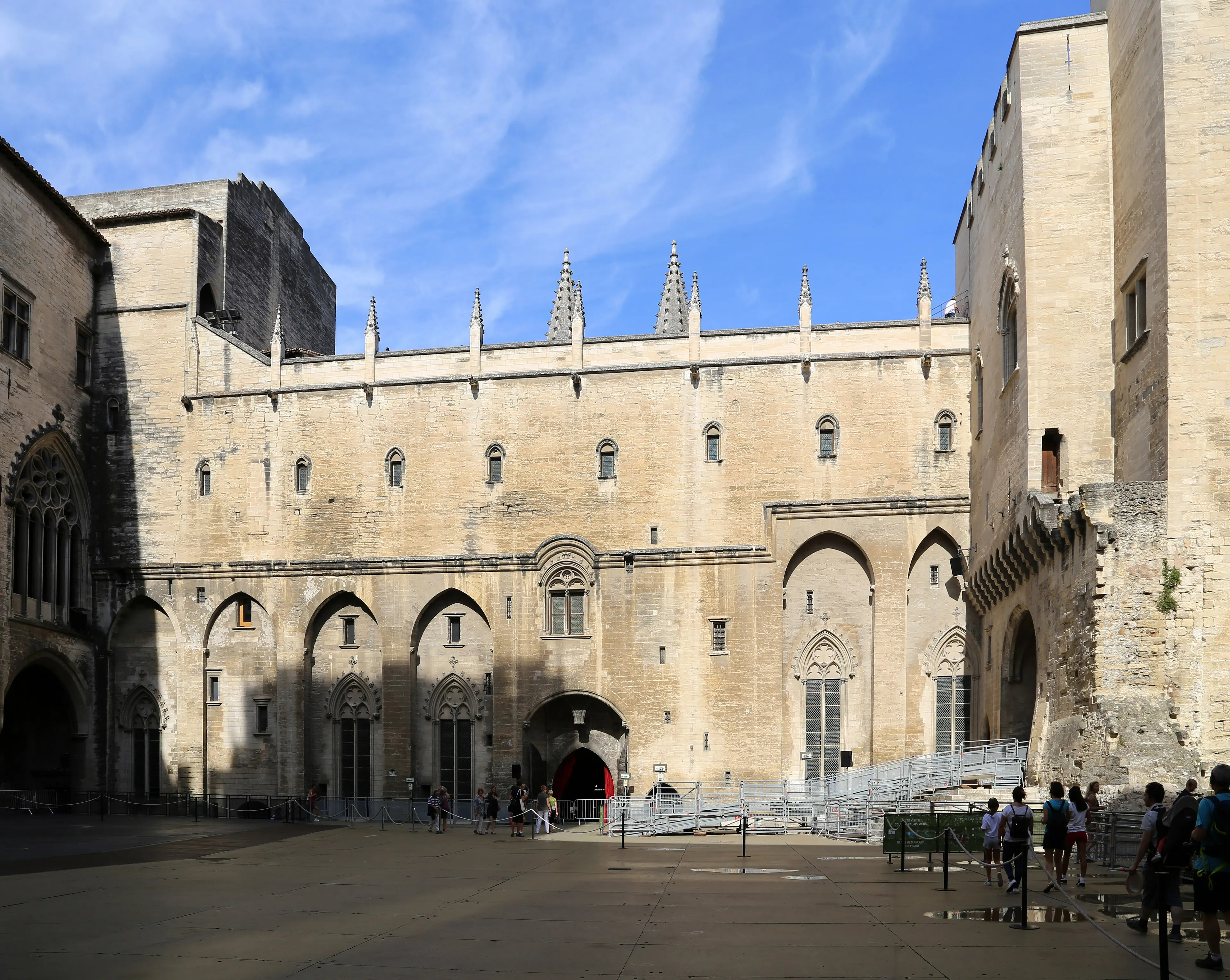 Palais des Papes with Kids: Story-Driven Routes for Curious Families