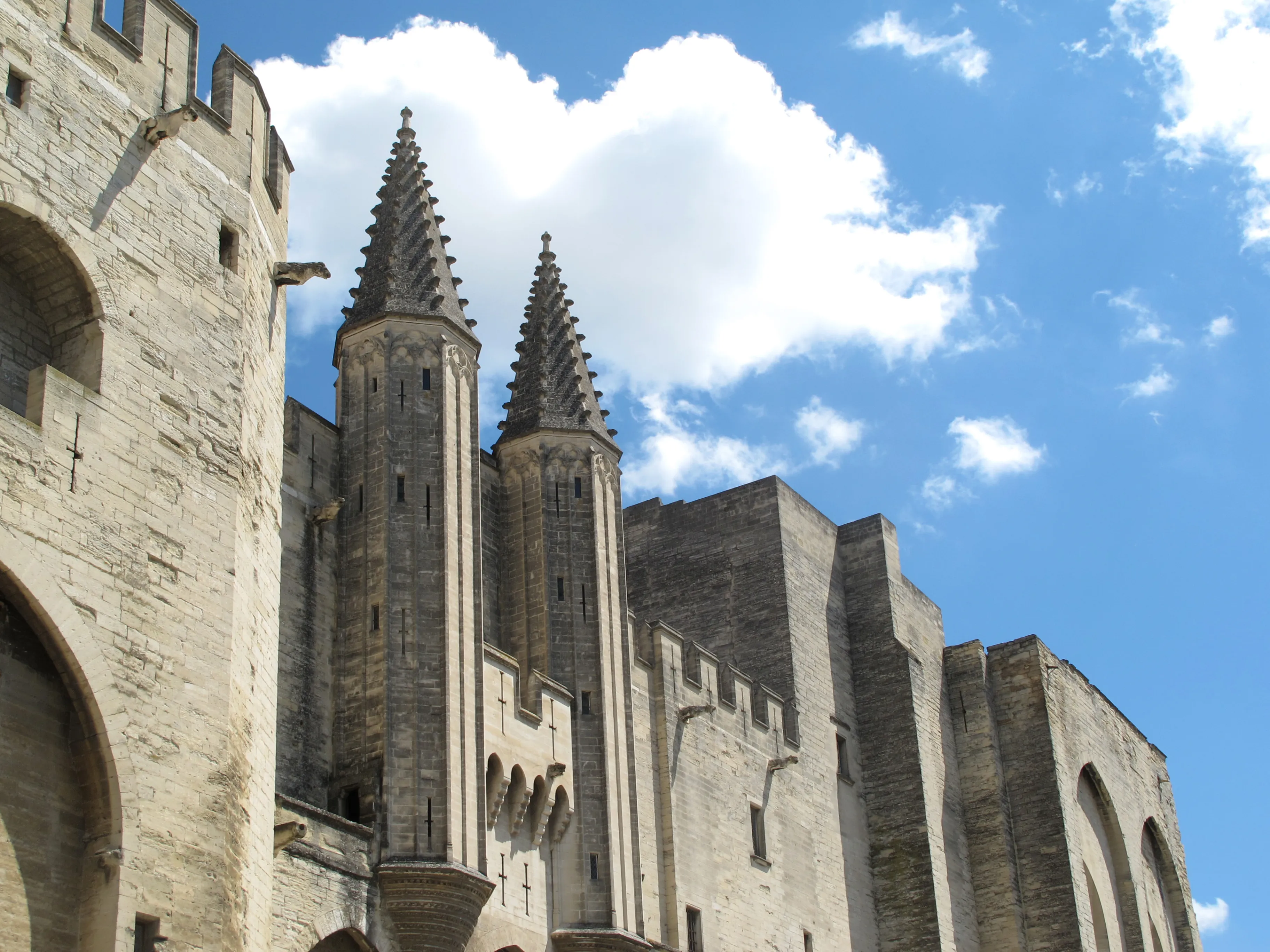 Architecture of Power: Structural Logic and Symbolic Design at the Palais