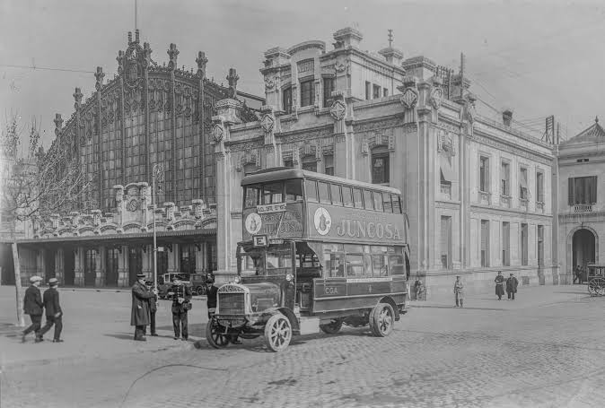 Historic Barcelona airport bus from the 1930s