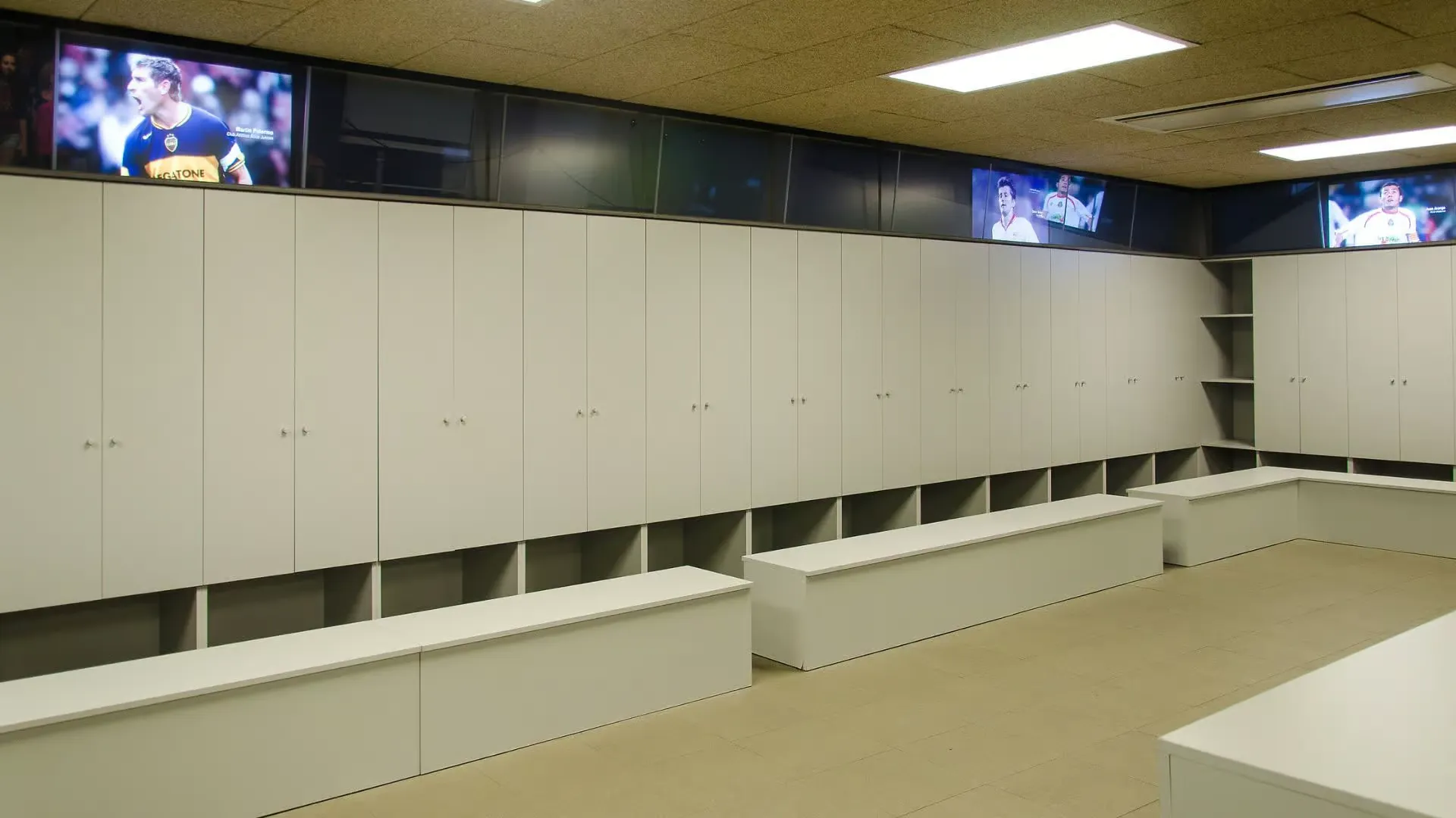 Guest locker room