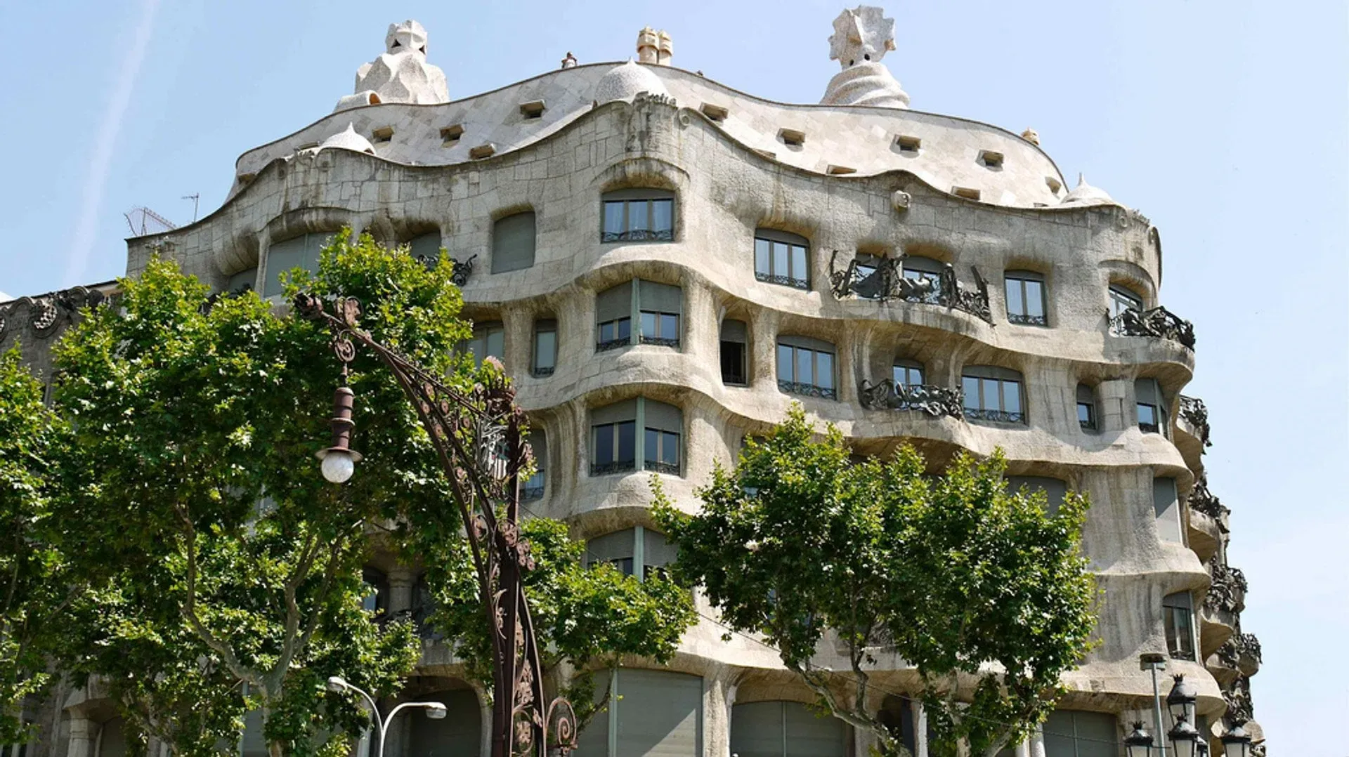 Casa Milà (La Pedrera) Exterior View