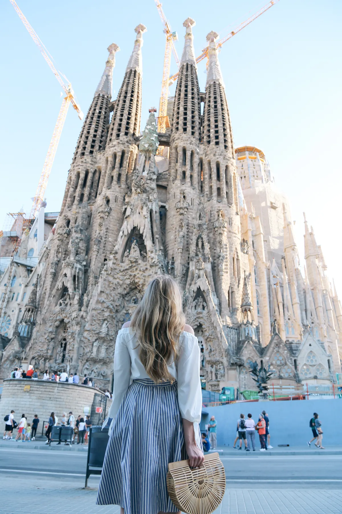 Dress Code for the Sagrada Família: What’s Appropriate and What to Avoid