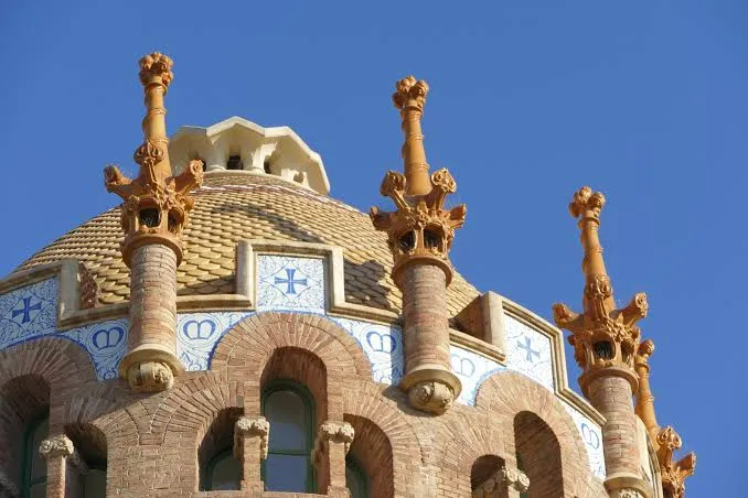 Roofs, Domes, and Skyline Language at Sant Pau