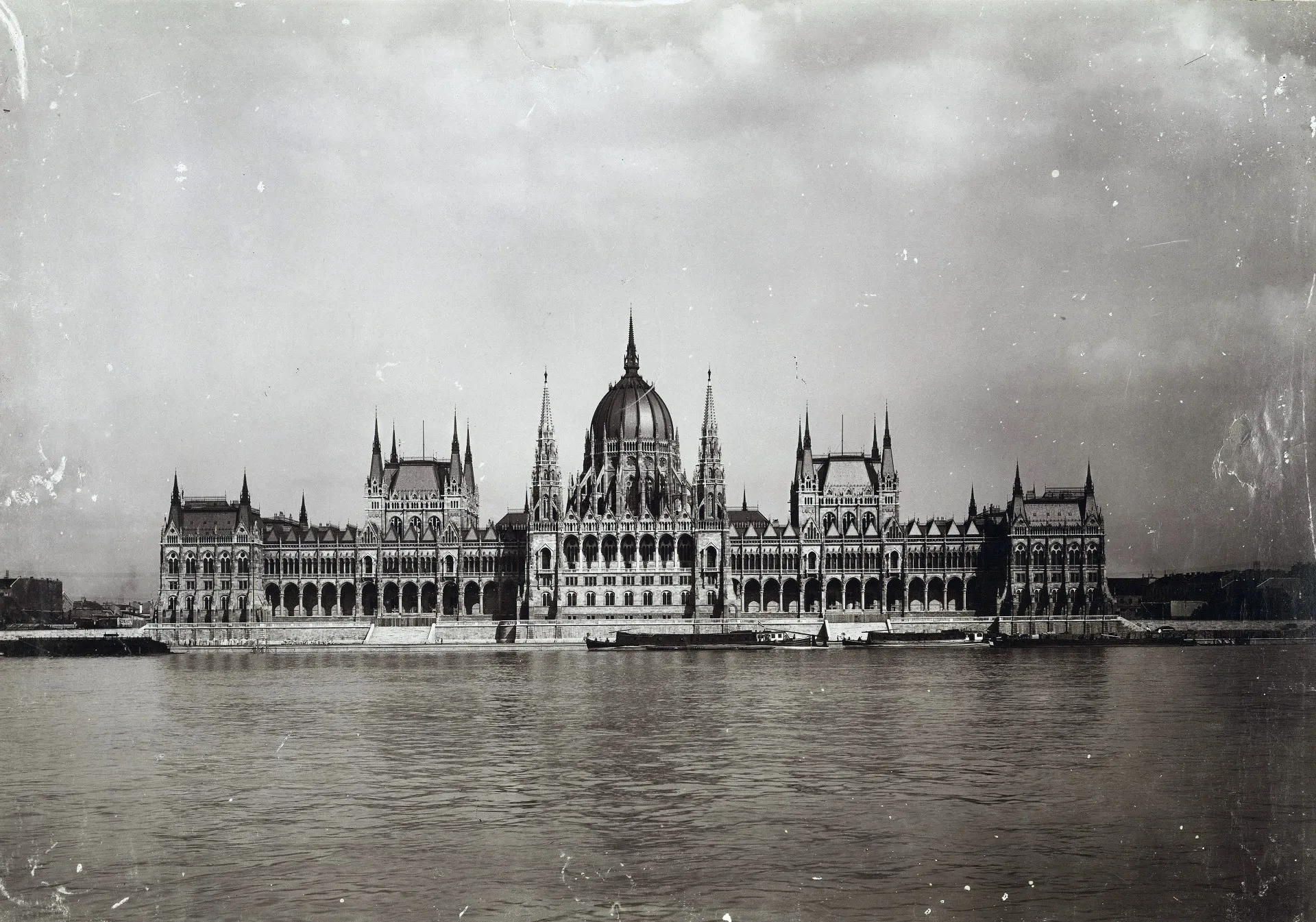 Budapest Parliament and the Danube in 1900