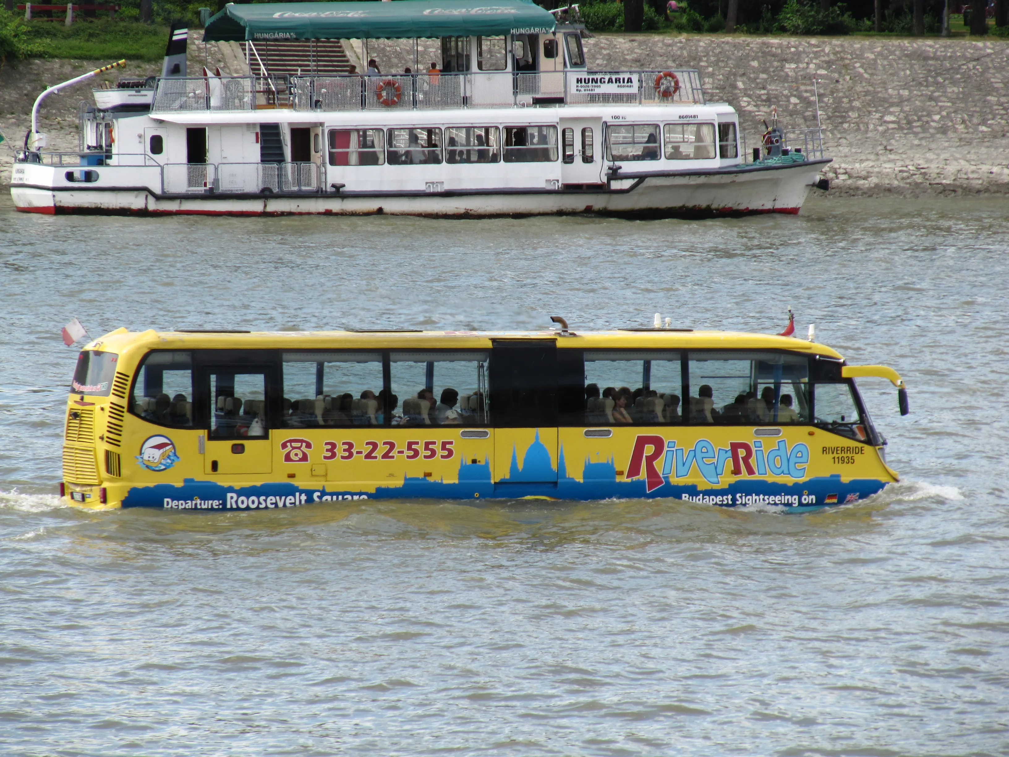 Danube Cruise vs Amphibus in Budapest: Which Add-On Fits Your Style?