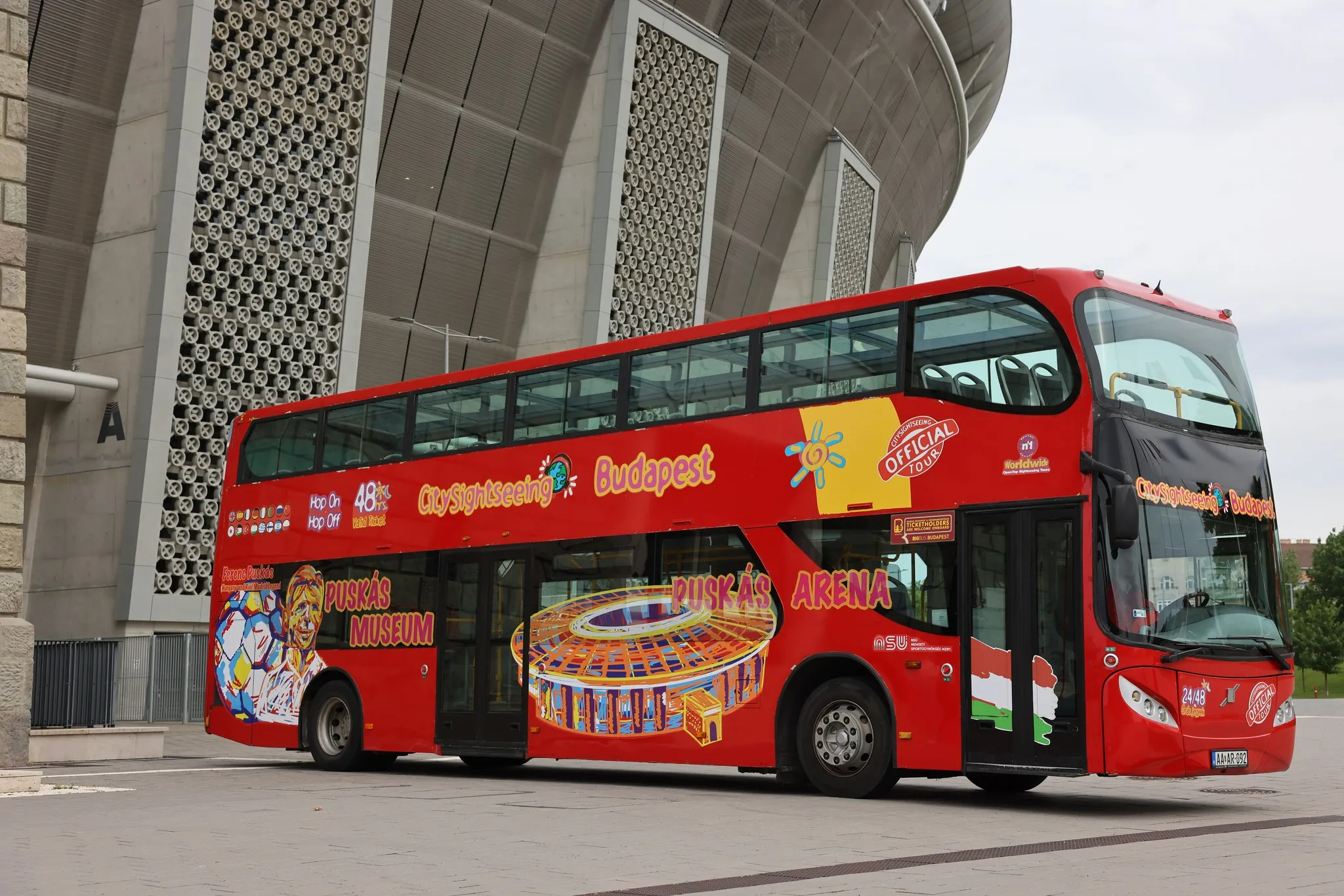 Accessible Budapest Sightseeing: HOHO Bus Tips for Mobility Planning