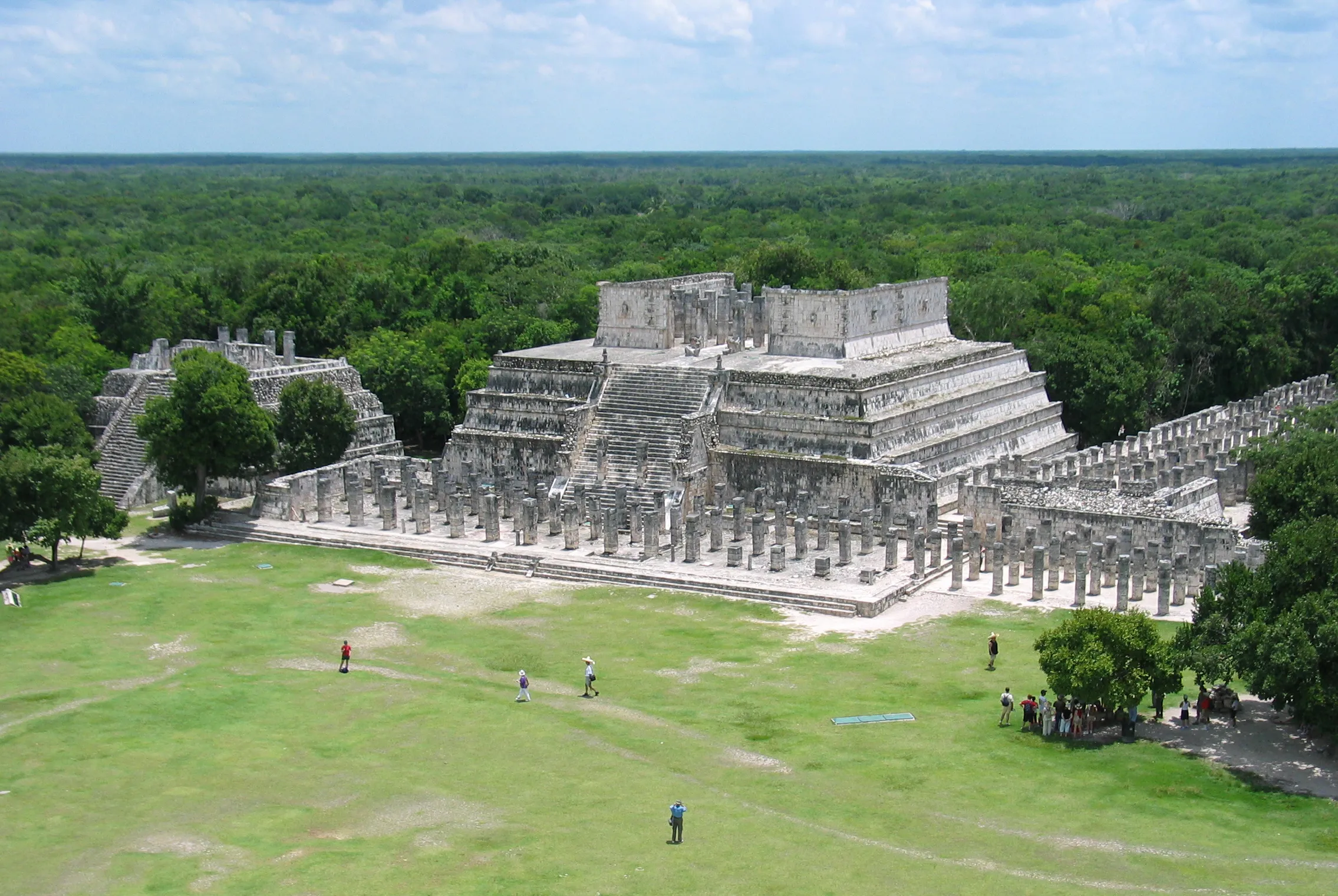 Temple of the Warriors ruins at Chichen Itza