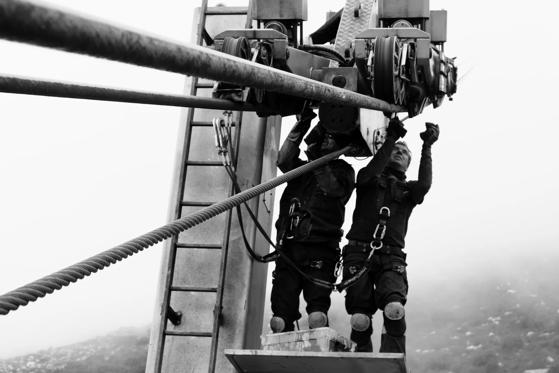 Cableway maintenance workers on Table Mountain in the 1970s
