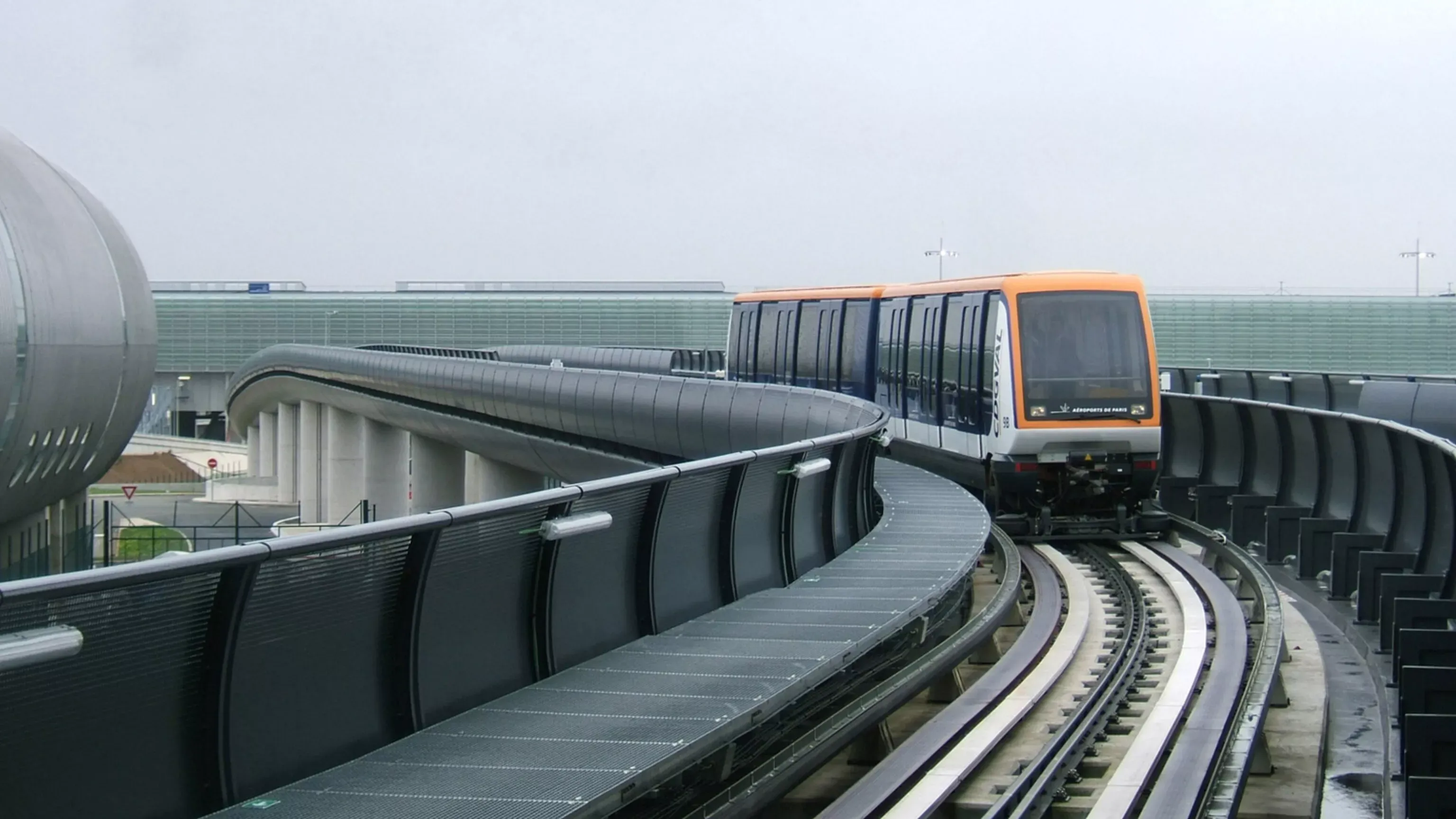 CDG train and shuttle transfer connection