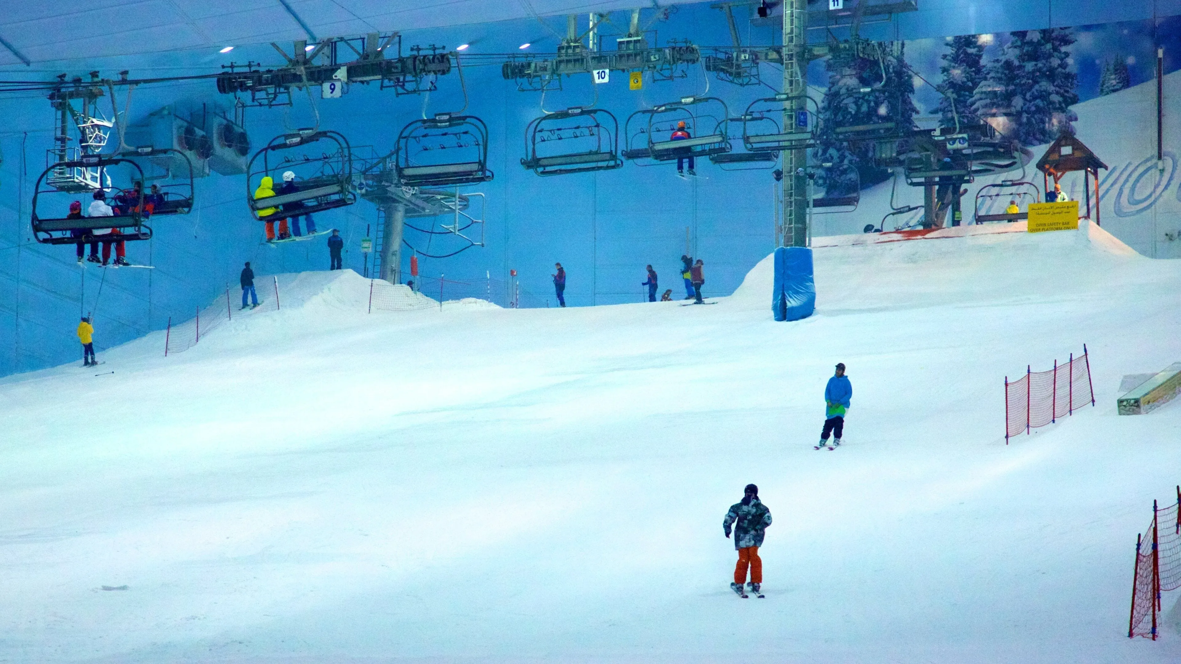 Skiers on track at Ski Dubai