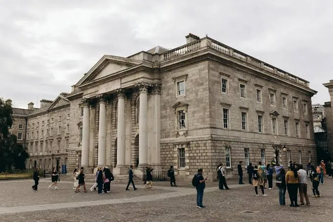 Dublin Pass Accessibility Guide: Lower-Walk Routes and Practical Mobility Tips