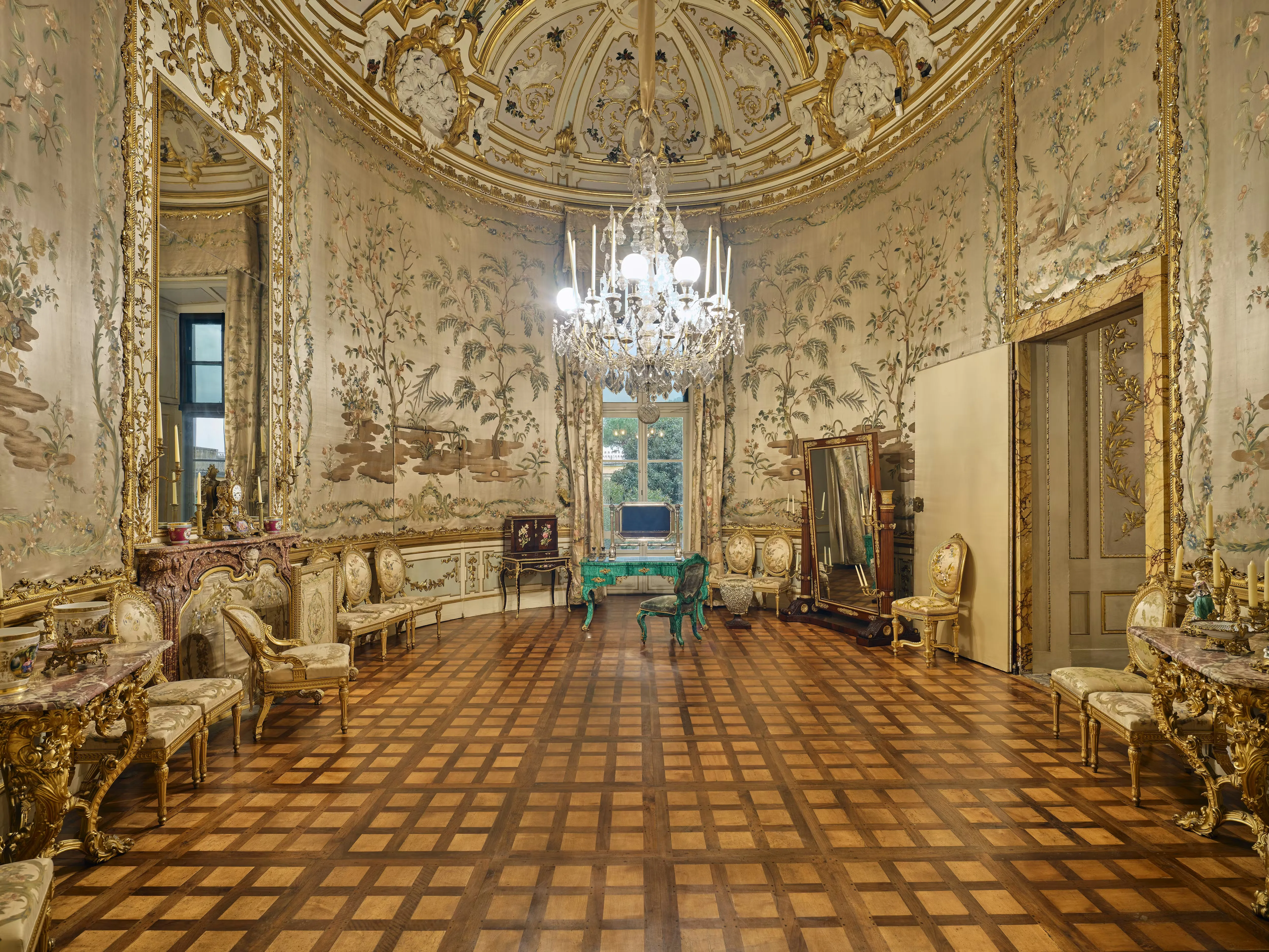 Ornate oval room in Palazzo Pitti