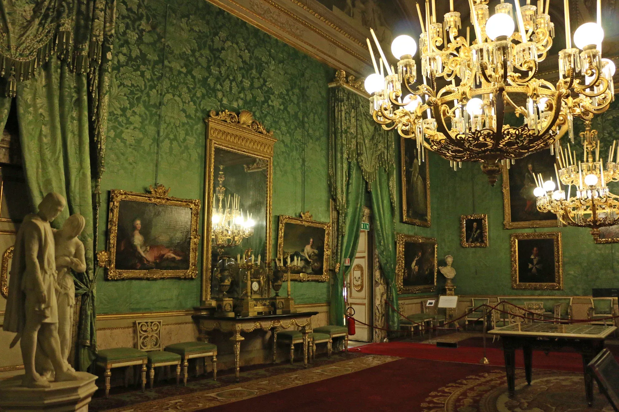 Green room in the Royal Apartments