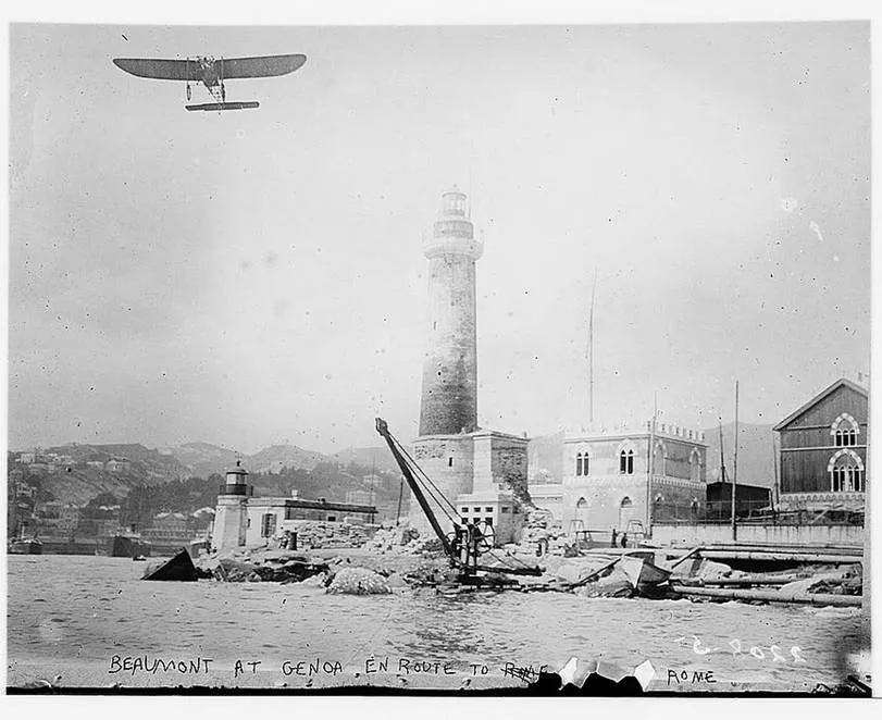 Lanterna and Seaplane circa 1940