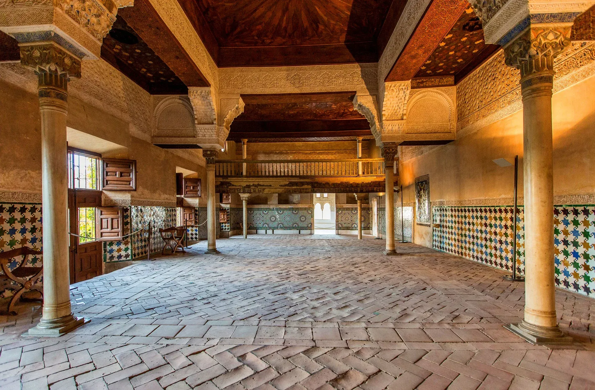 Sala del Mexuar, early Nasrid council chamber