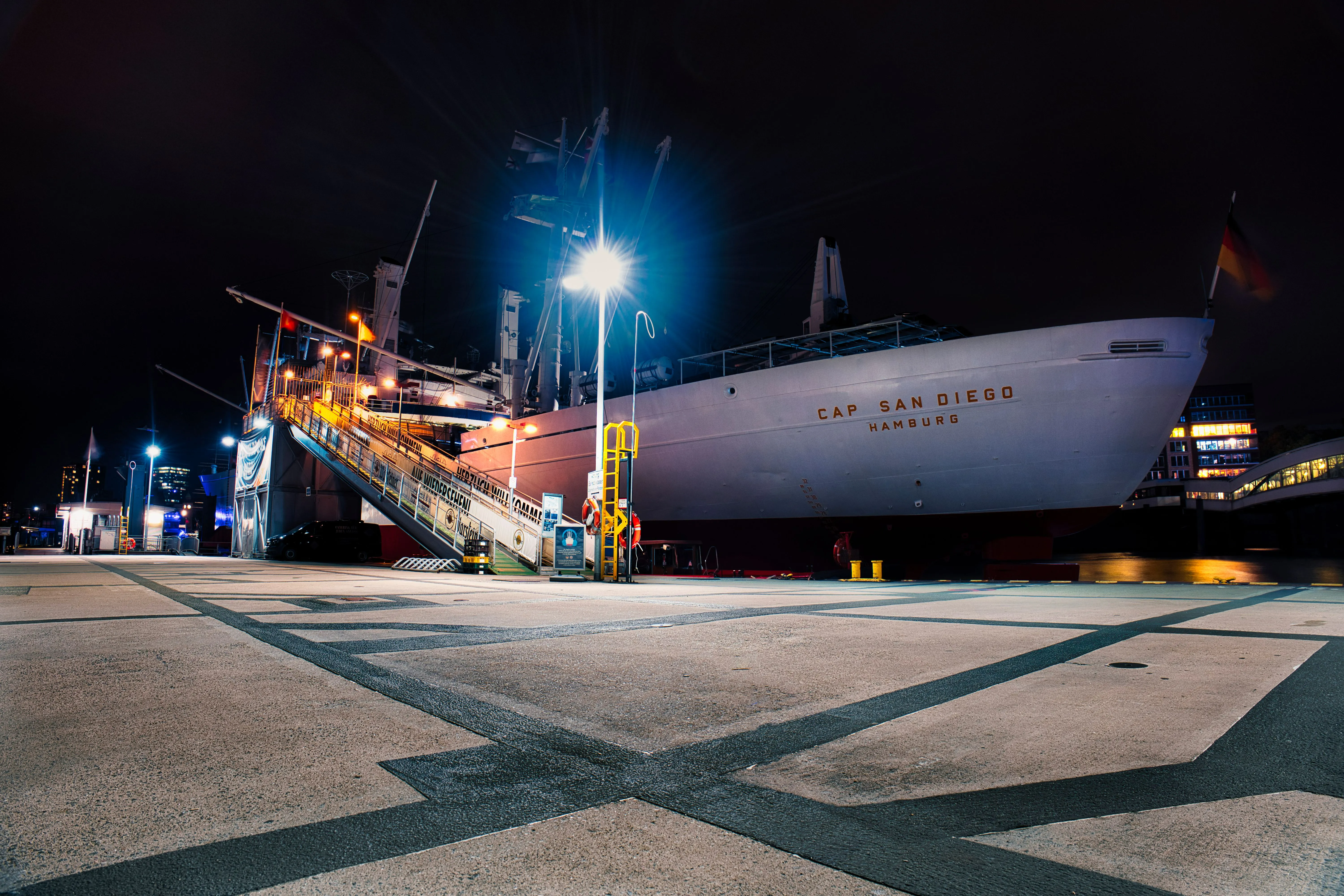 Cap San Diego at Night: Harbor Atmosphere and After-Dark Monument Planning