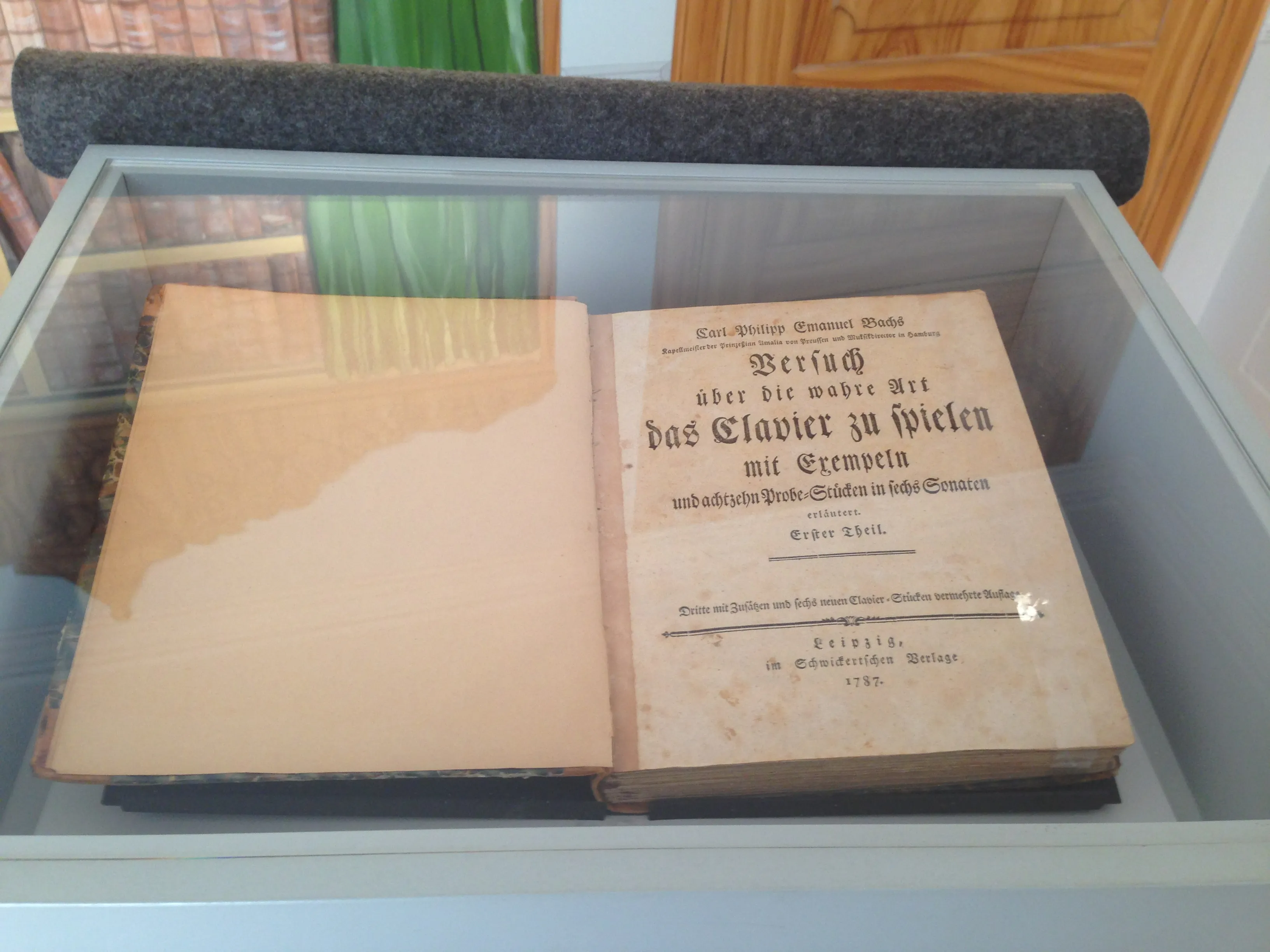C.P.E. Bach Manuscript and Book Guide: Reading Material Culture in the Museum