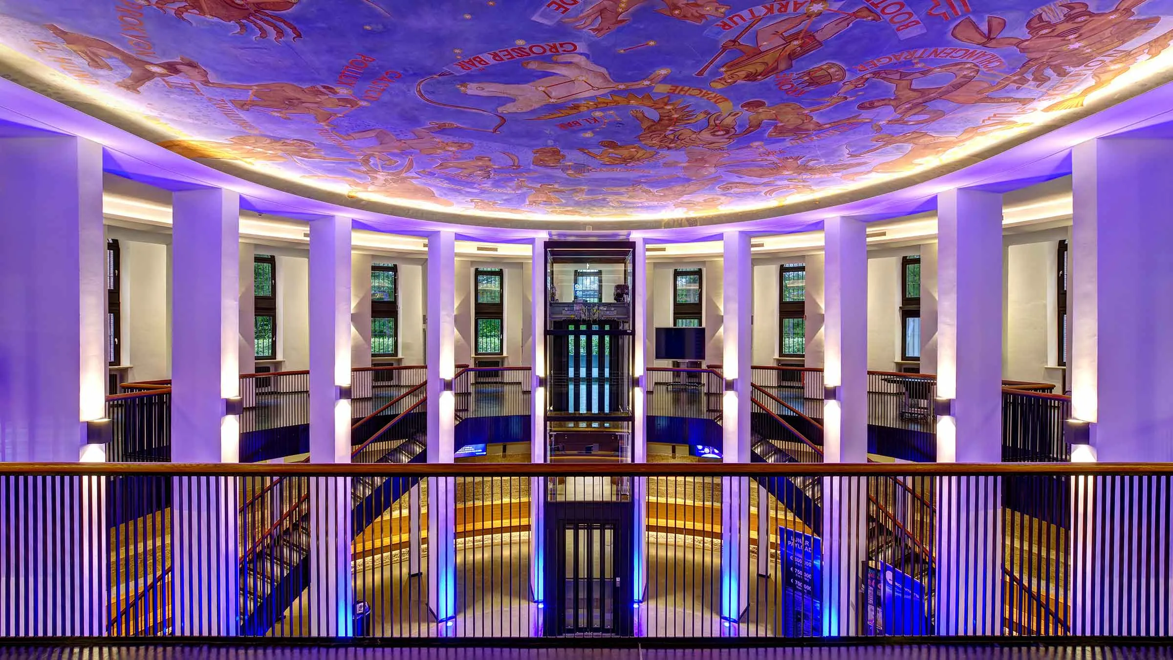 Planetarium Hamburg Deep Guide: Shows, Seats, Timing, and Family Strategy