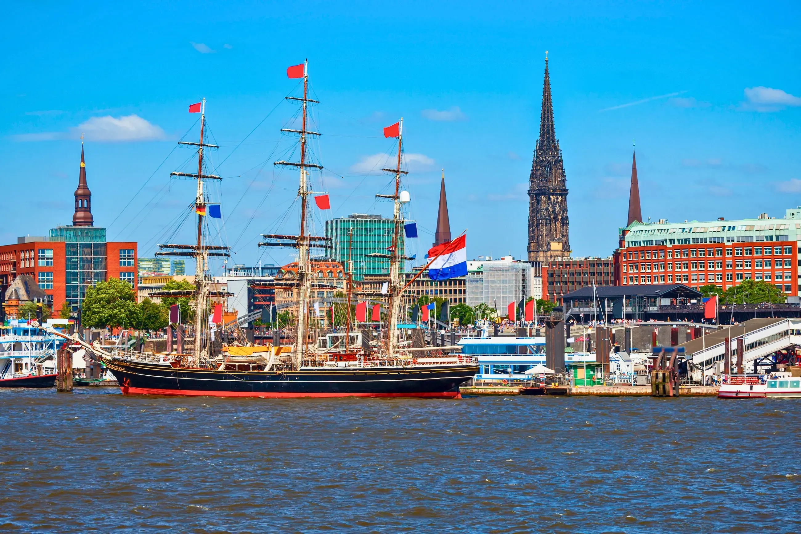 Rickmer Rickmers: Visiting the Iconic Windjammer at Landungsbrücken