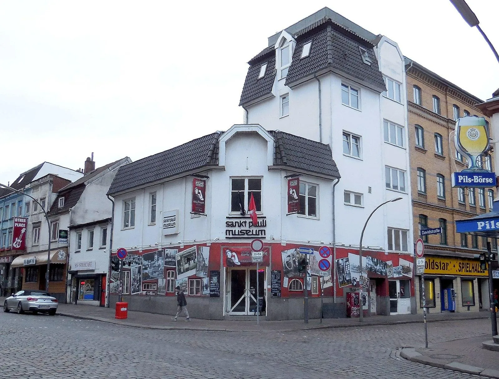St. Pauli and Reeperbahn in Context: History, Culture, and Smart Evening Navigation
