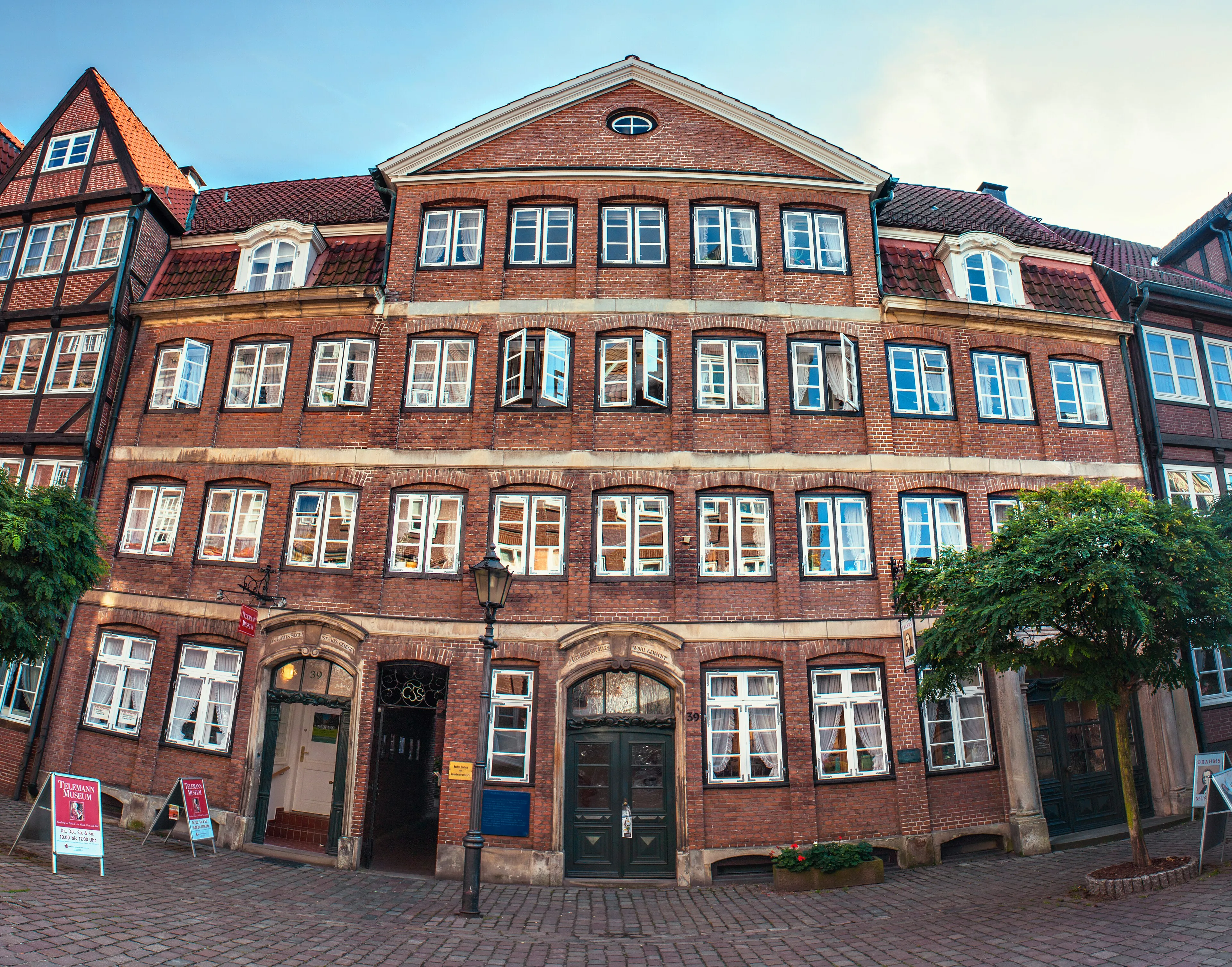Telemann Museum Hamburg: Baroque Context and Composers Quarter Route