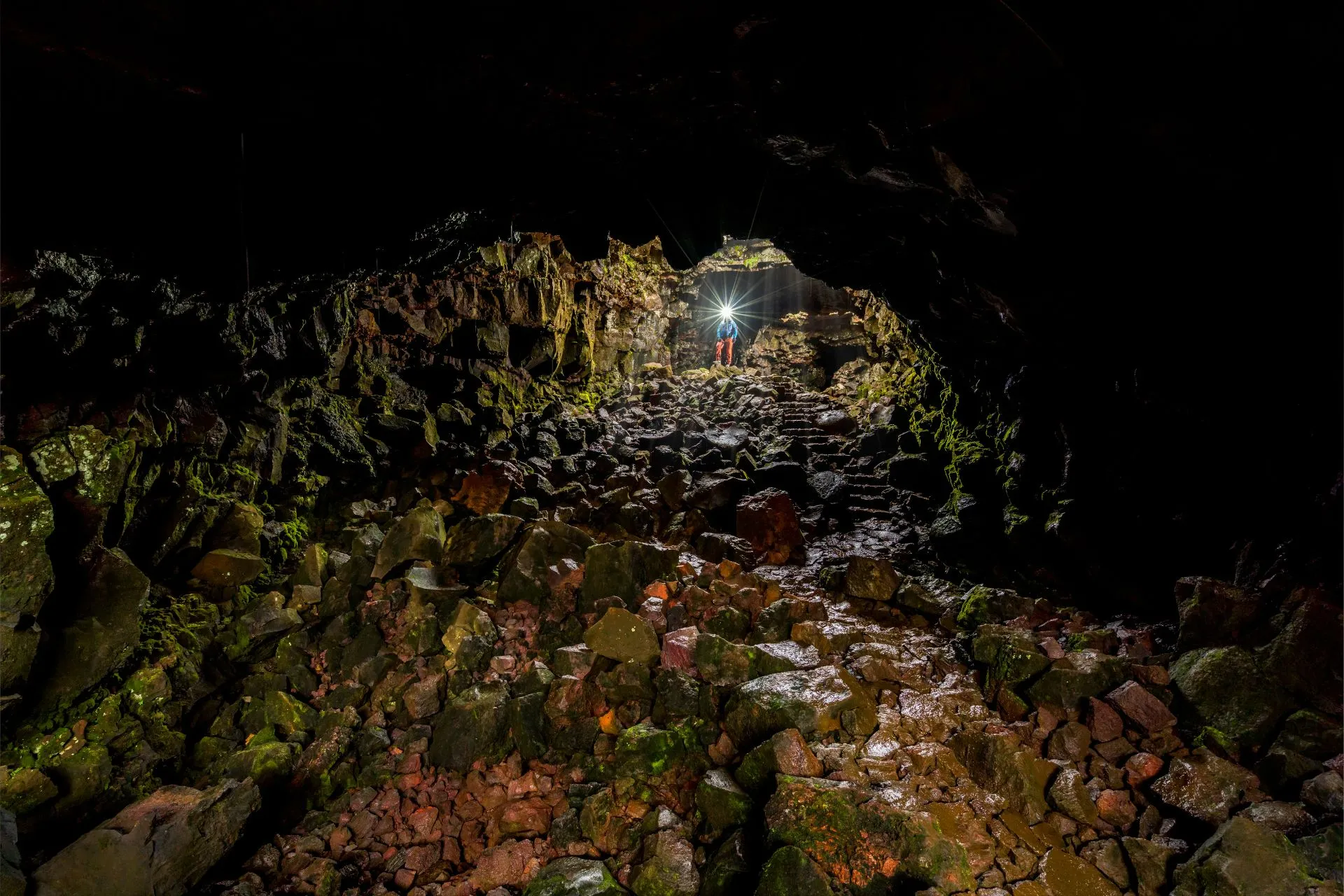 Aurora & Night Tours: How Darkness Changes the Lava Tunnel