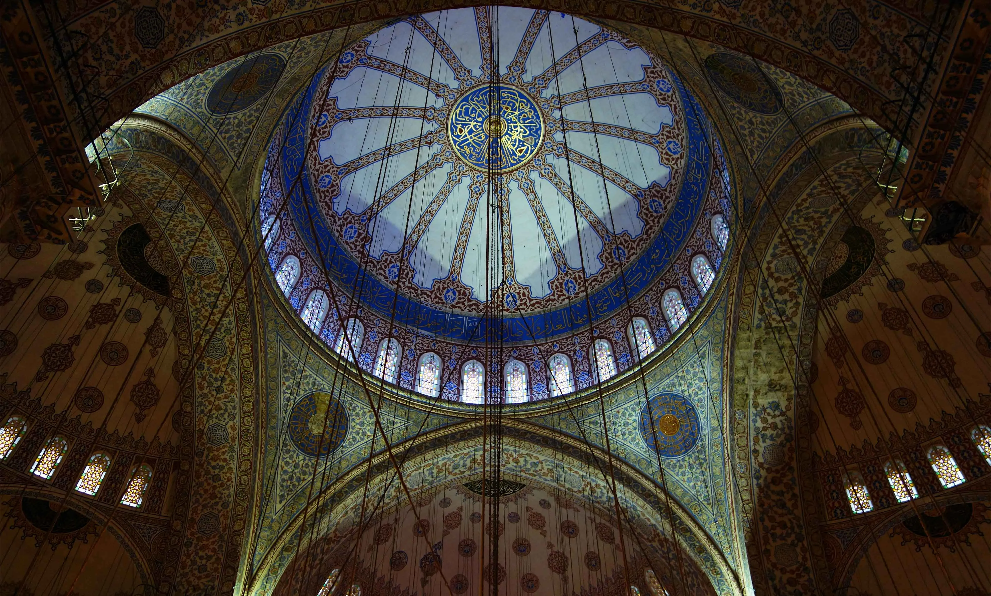 Interior of the massive ribbed central dome
