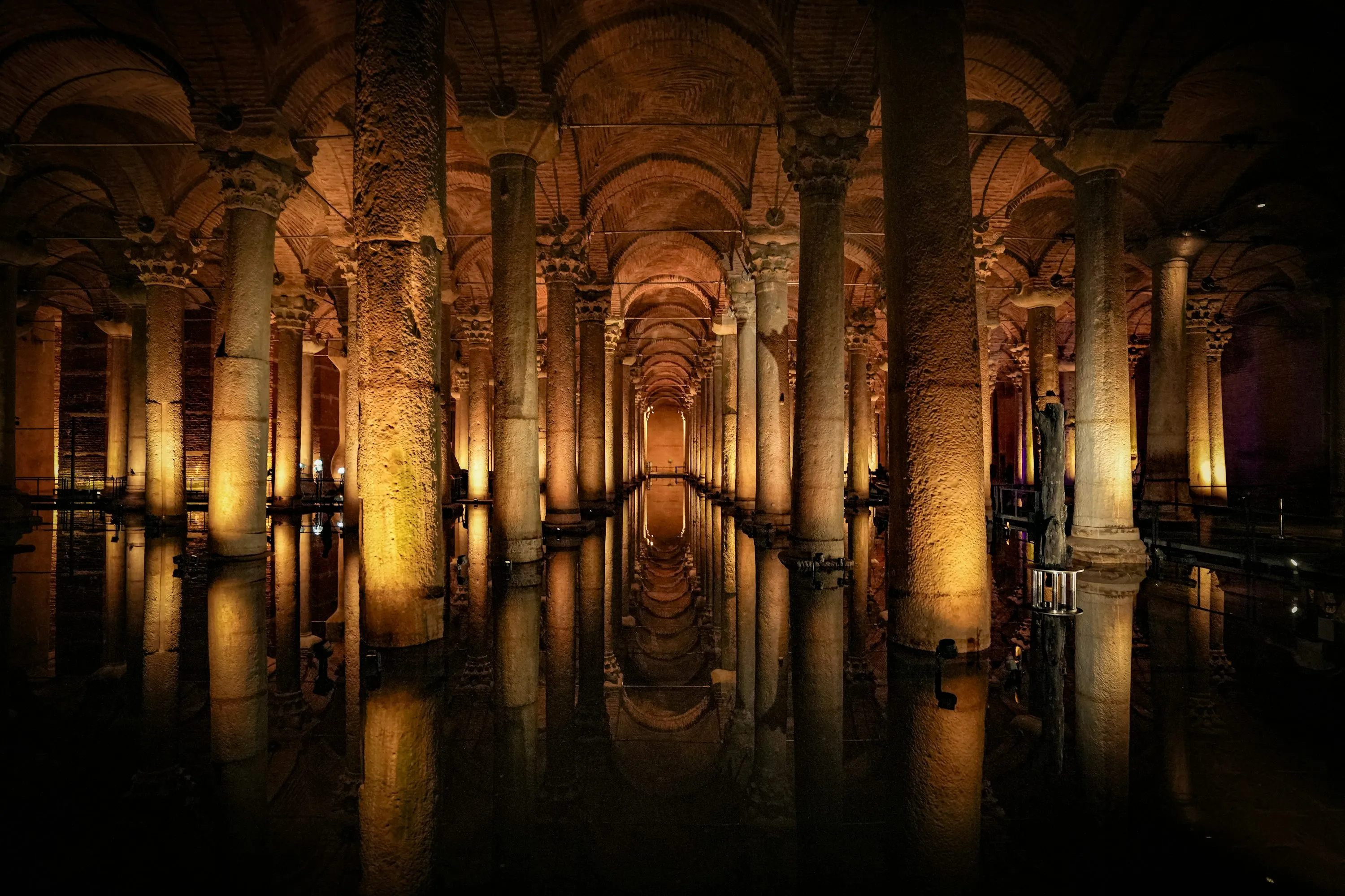 Byzantine Engineering Marvel: Building the Basilica Cistern Under Justinian