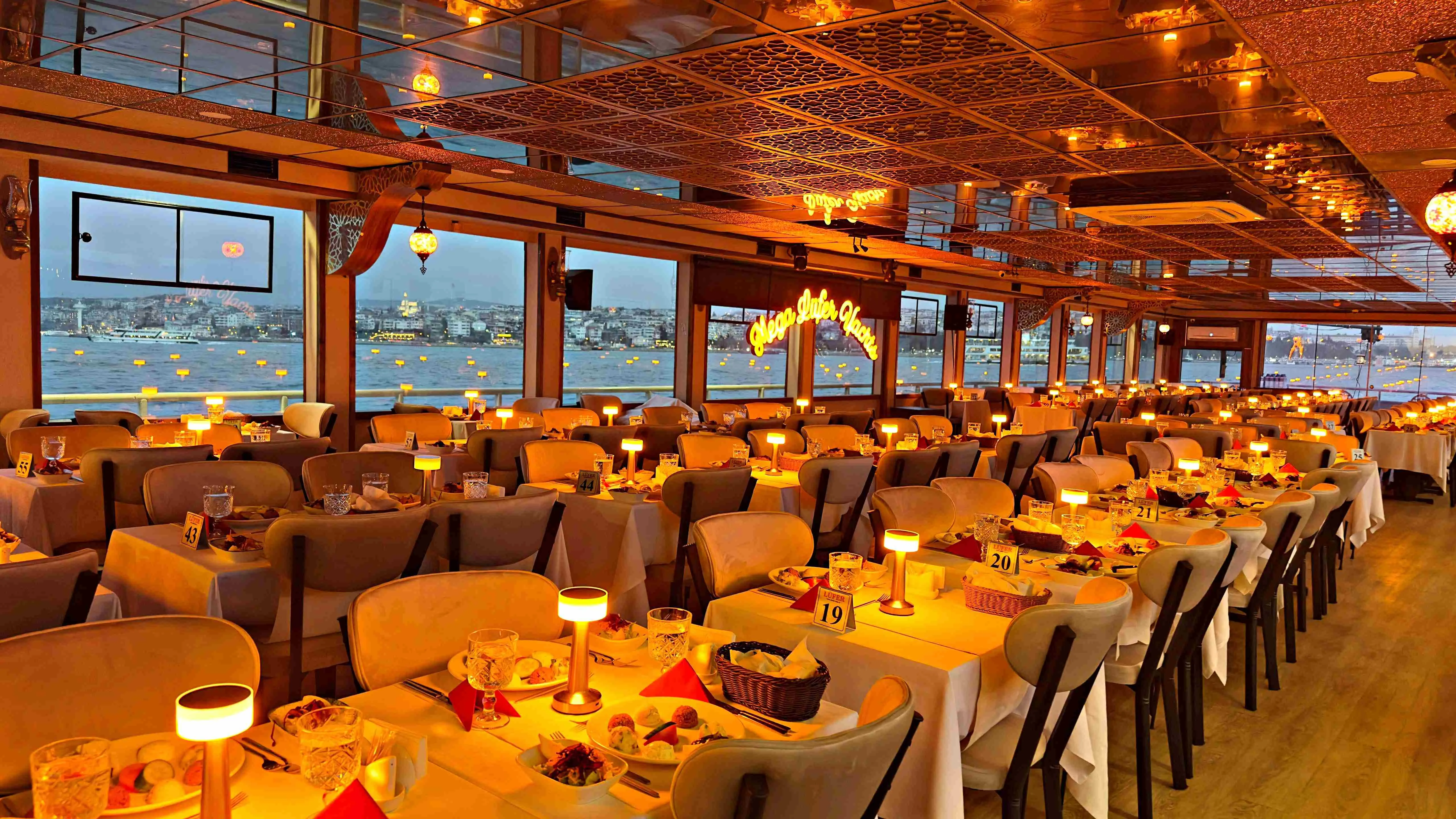 Dinner Cruise Tables