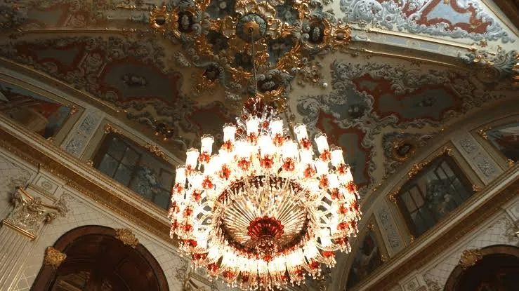 Crystal chandelier in Dolmabahce ceremonial hall