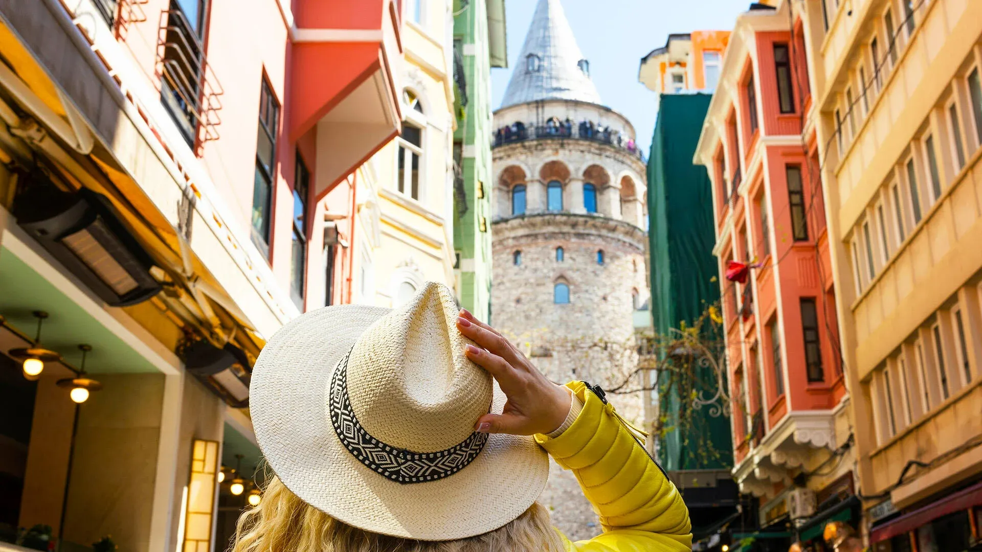 Family Guide to Galata Tower: Strollers, Kids, Comfort & Balcony Safety