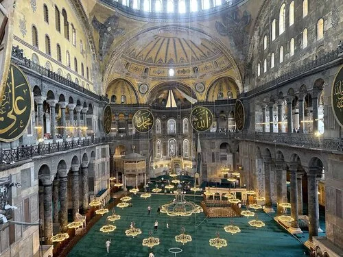 Guided vs Self‑Guided at Hagia Sophia: Which Suits You?