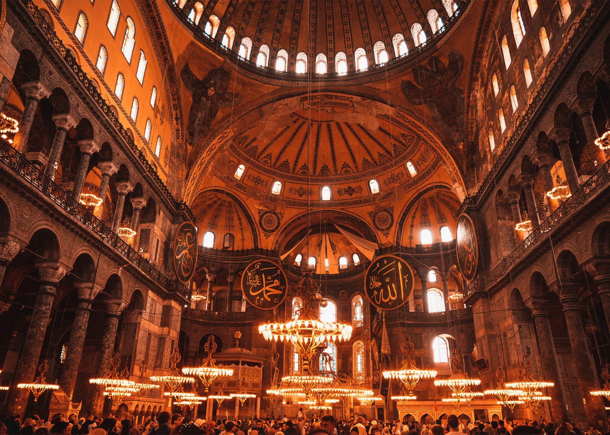 Advanced Photography Inside Hagia Sophia: Low‑Light without Disruption