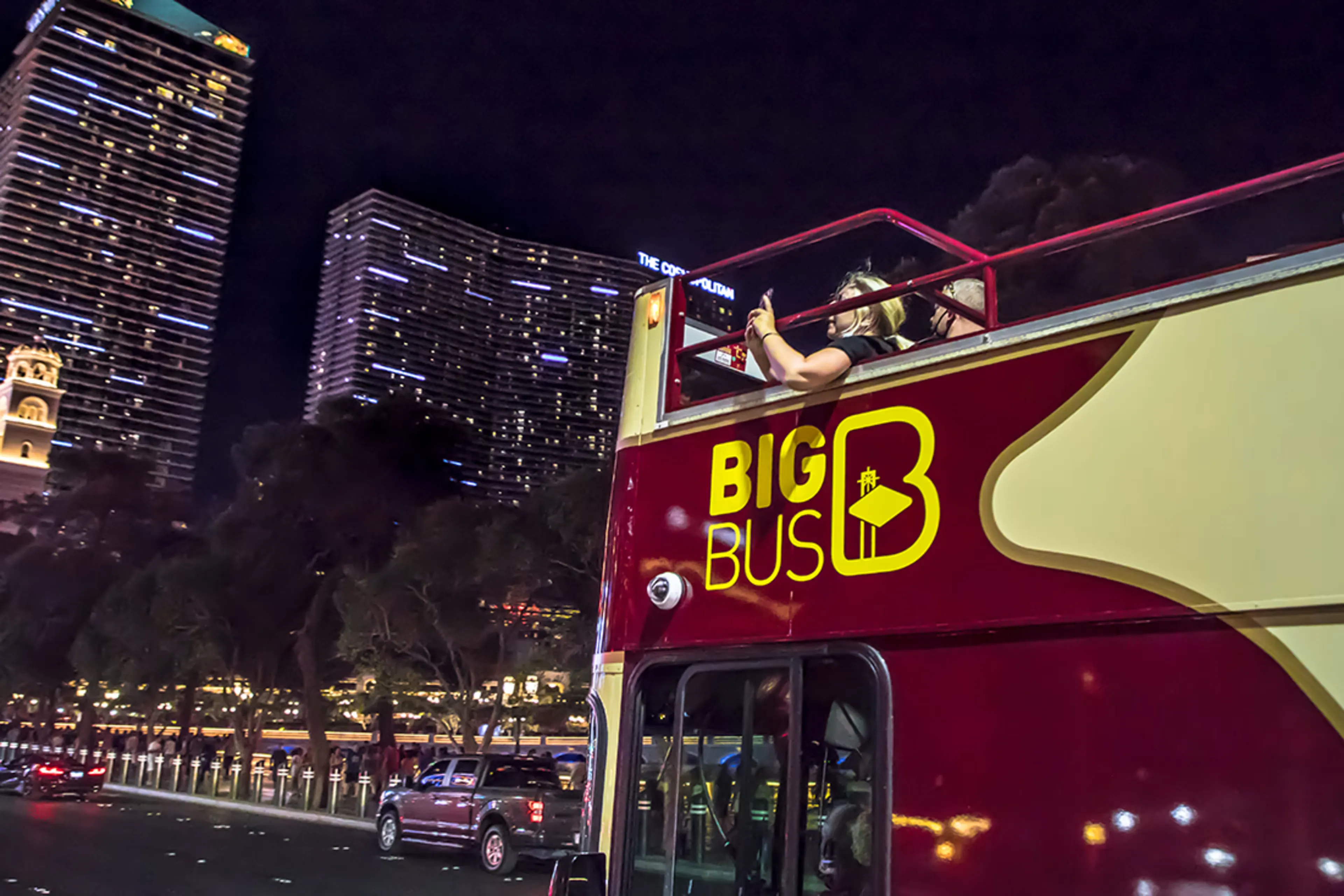 Big Bus night tour with Strip lights