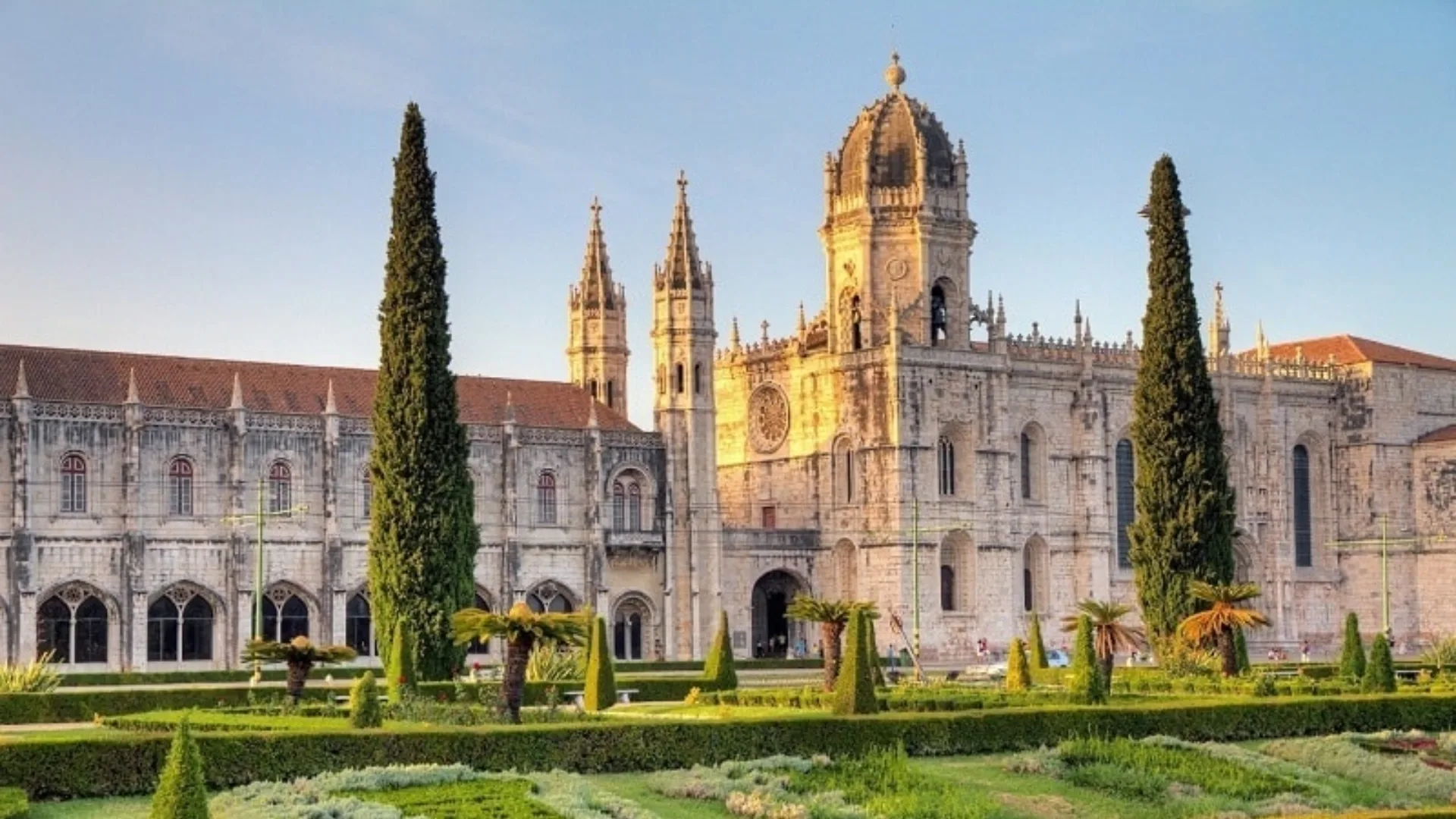 Jerónimos Monastery exterior