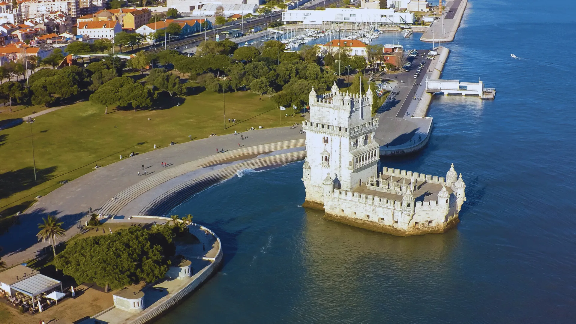 Torre de Belem Blue Hour Guide: Evening Light, Wind, and Composition Tactics