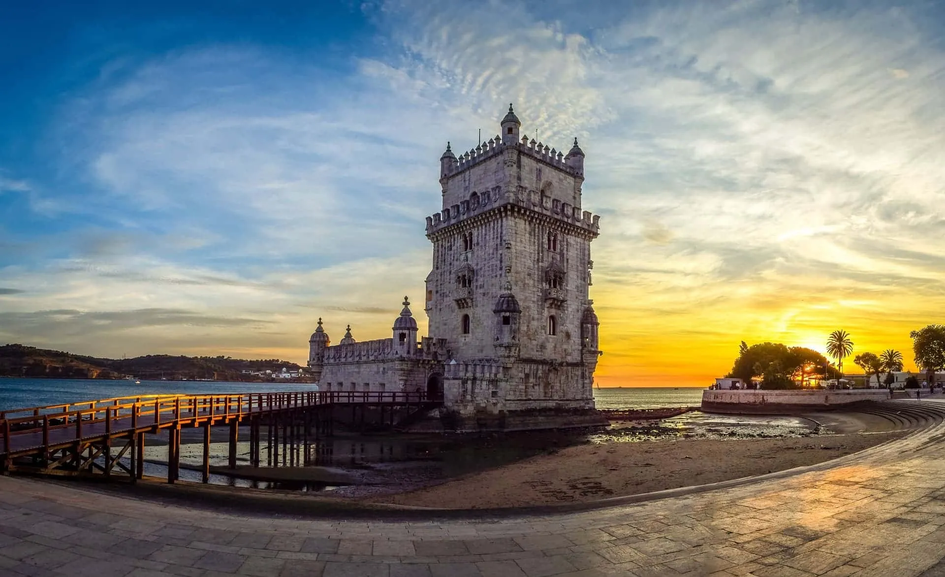 Belem Tower daytime exterior