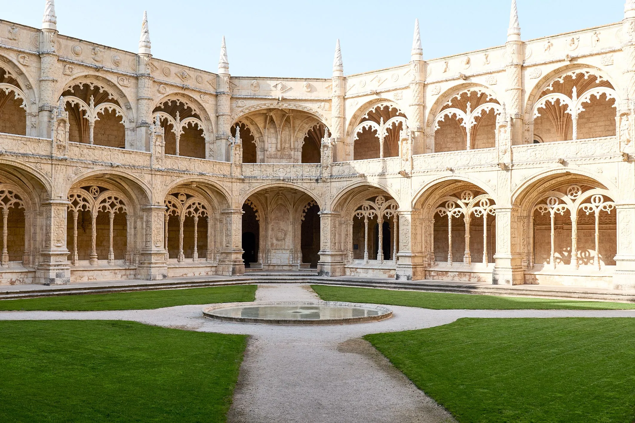 Cloister patio at Jeronimos Monastery