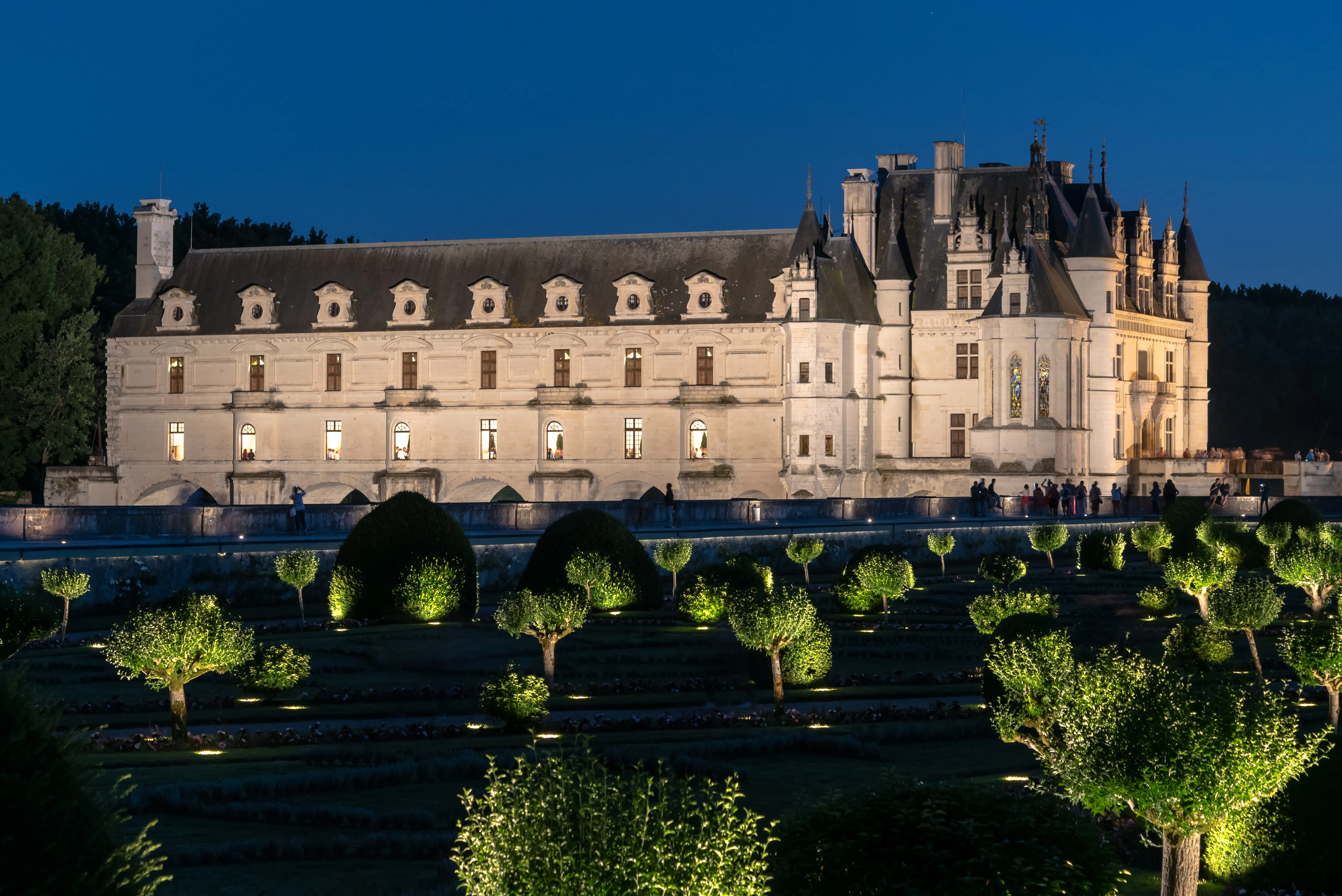 Chateau de Chenonceau illuminated at night
