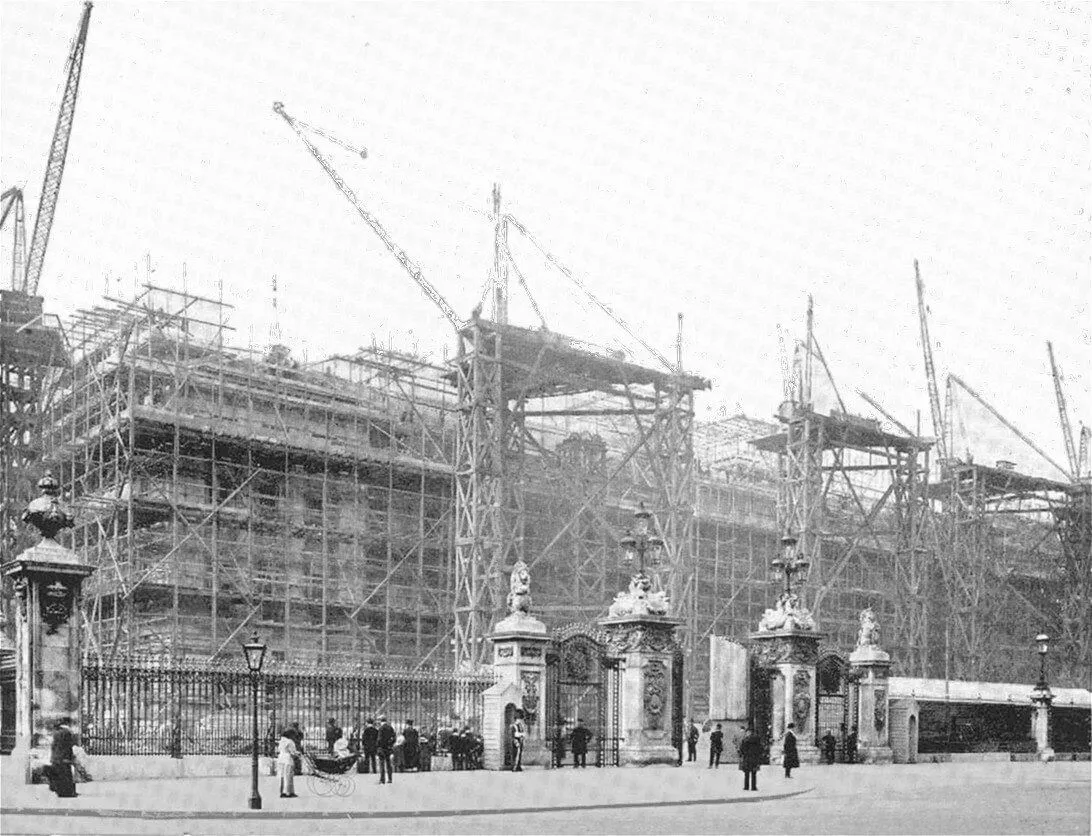 Construction and maintenance at Buckingham Palace