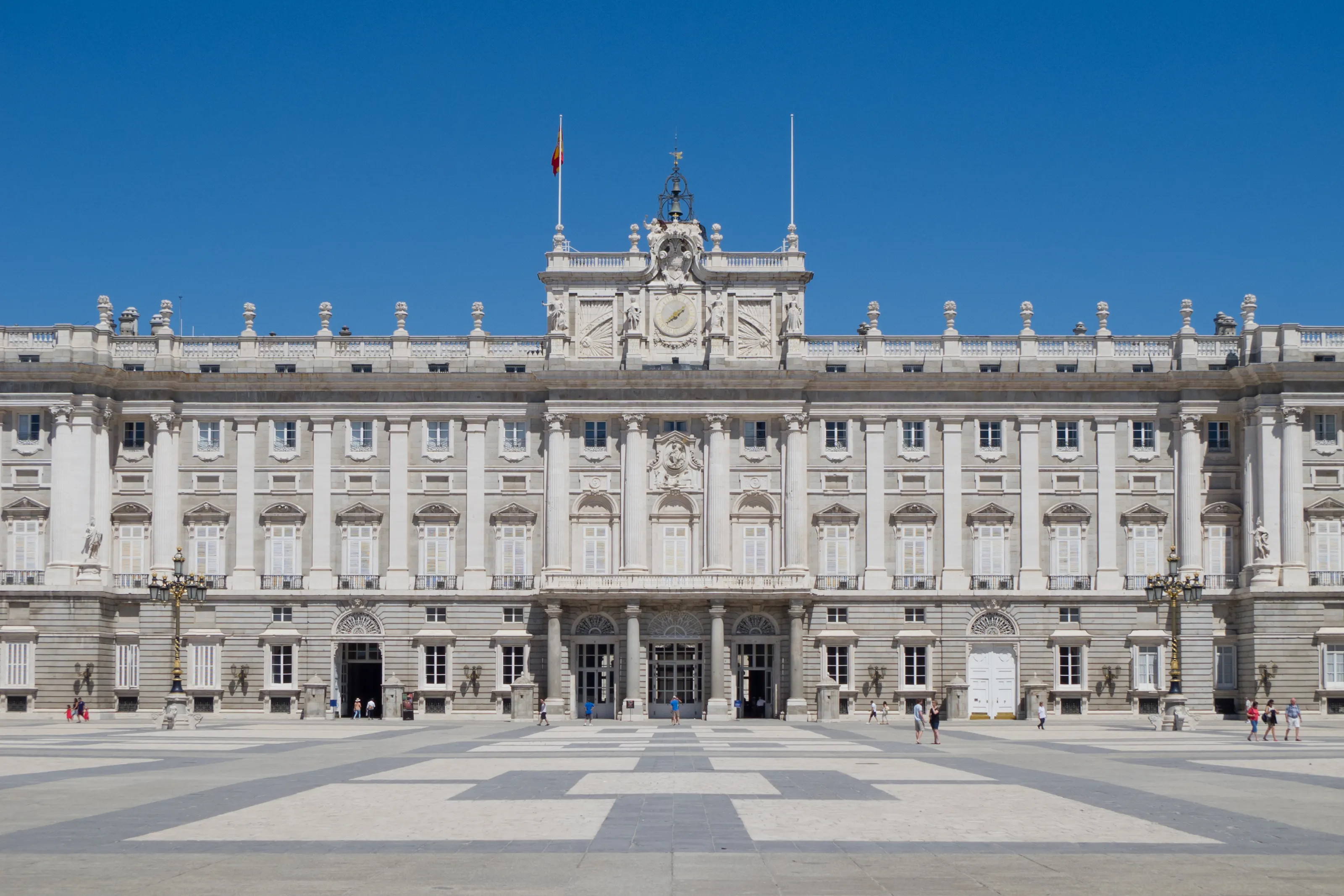 Palacio Real de Madrid: Overview, Origins, and Living Heritage