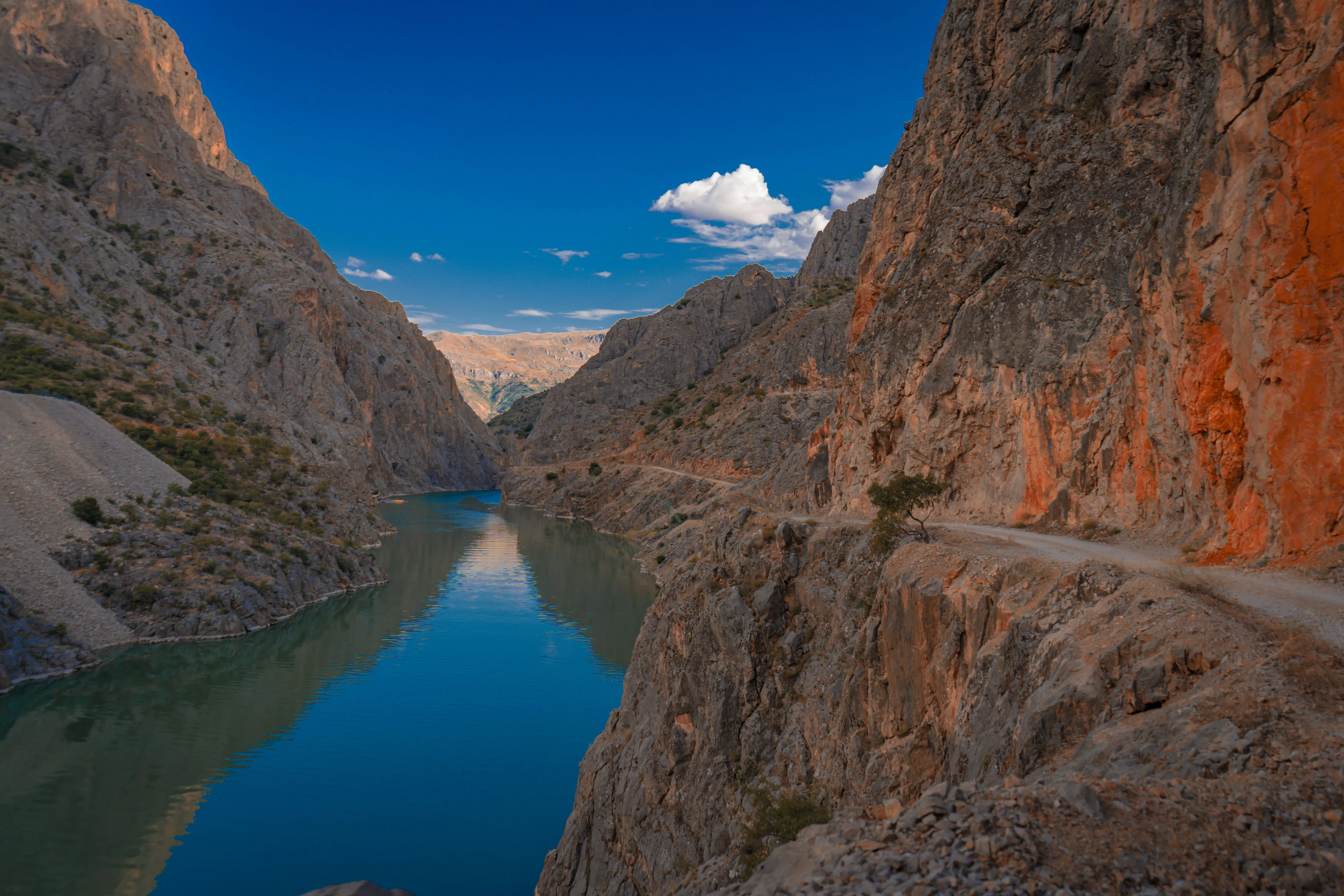 Caminito + Lakes: A Full Day in El Chorro with Drama and Calm