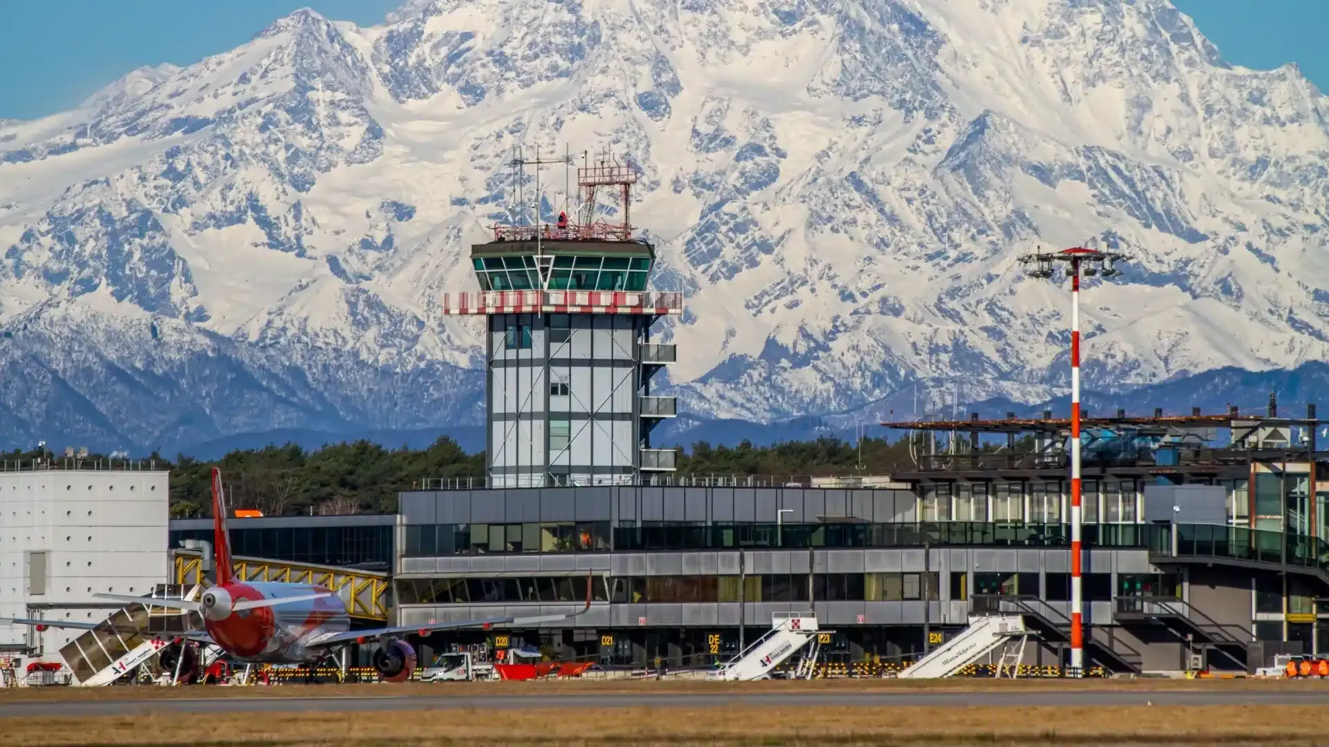 Malpensa airport control tower