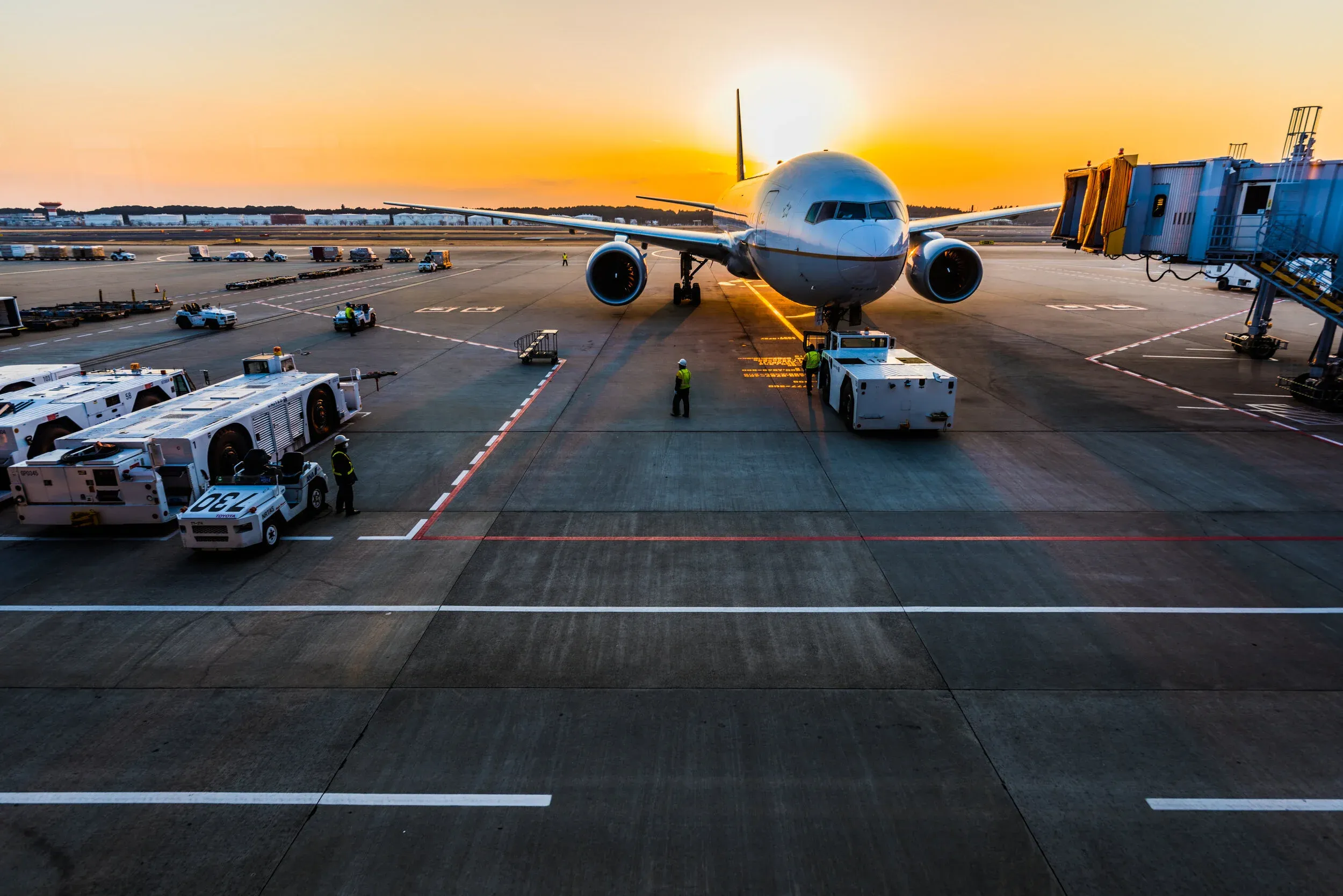 Passenger plane approaching the gate