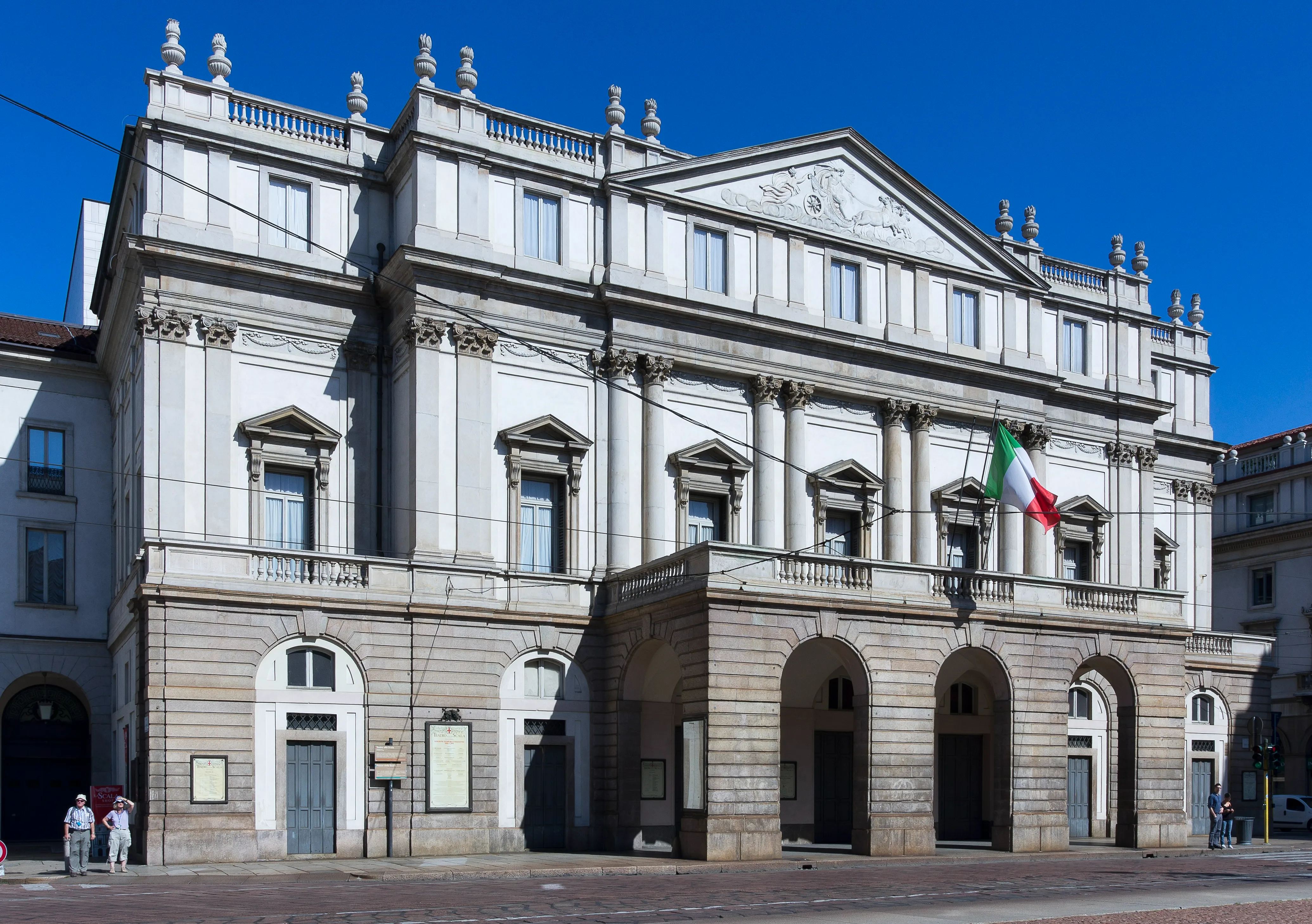 Teatro alla Scala exterior during daytime