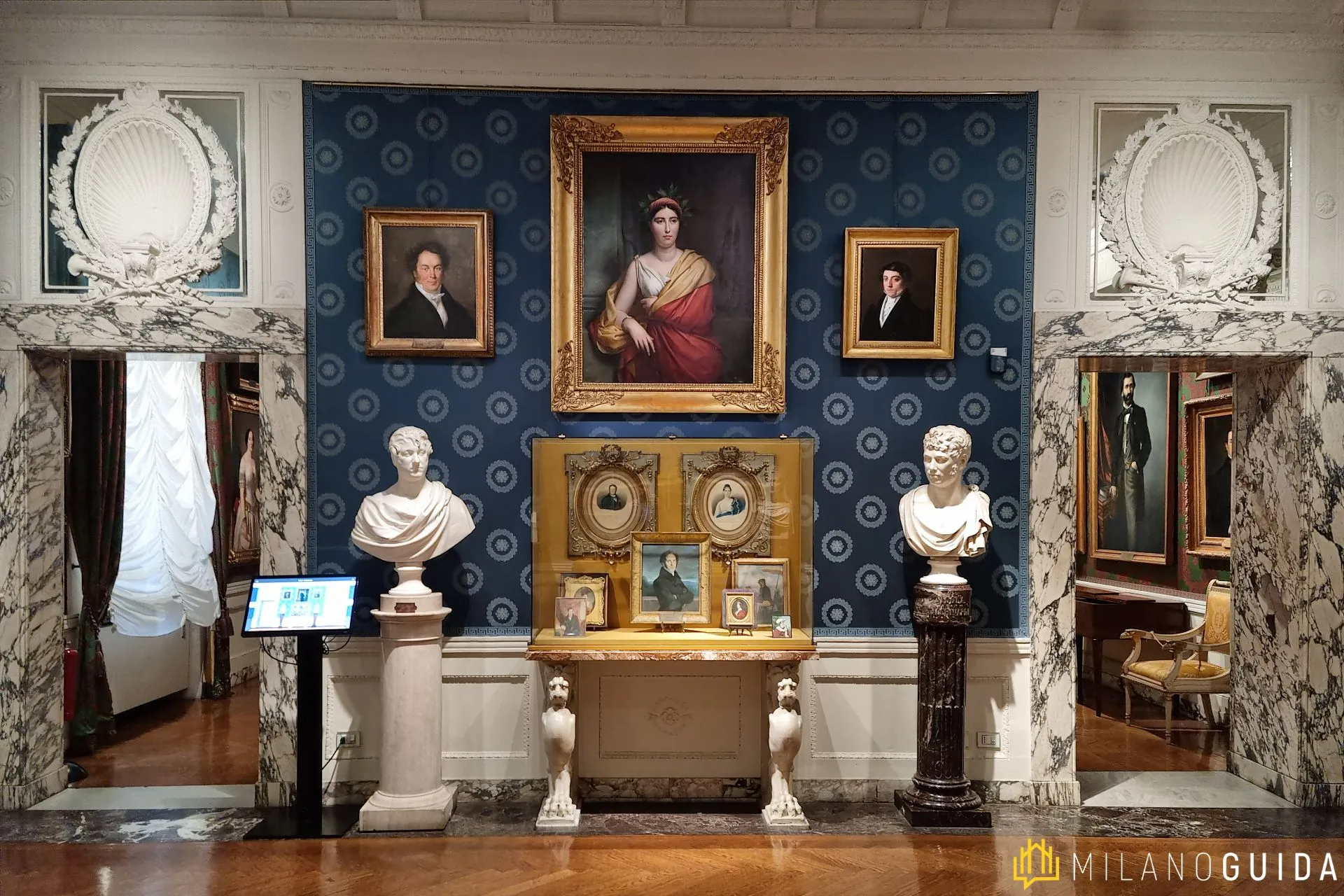 Museum statues and theatre artifacts