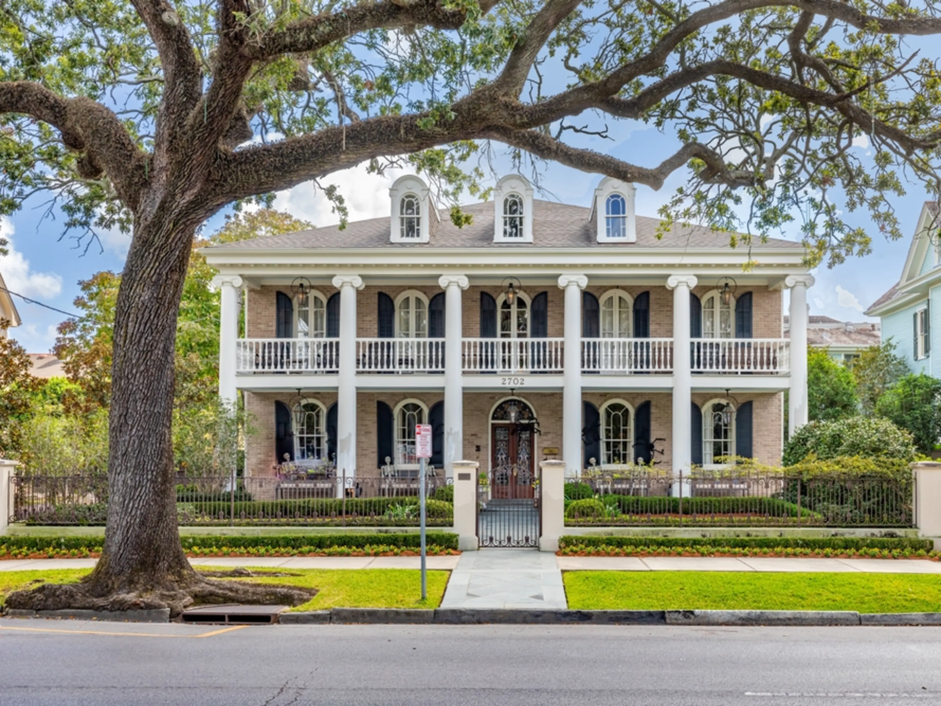Historic mansion in the Garden District with lush gardens